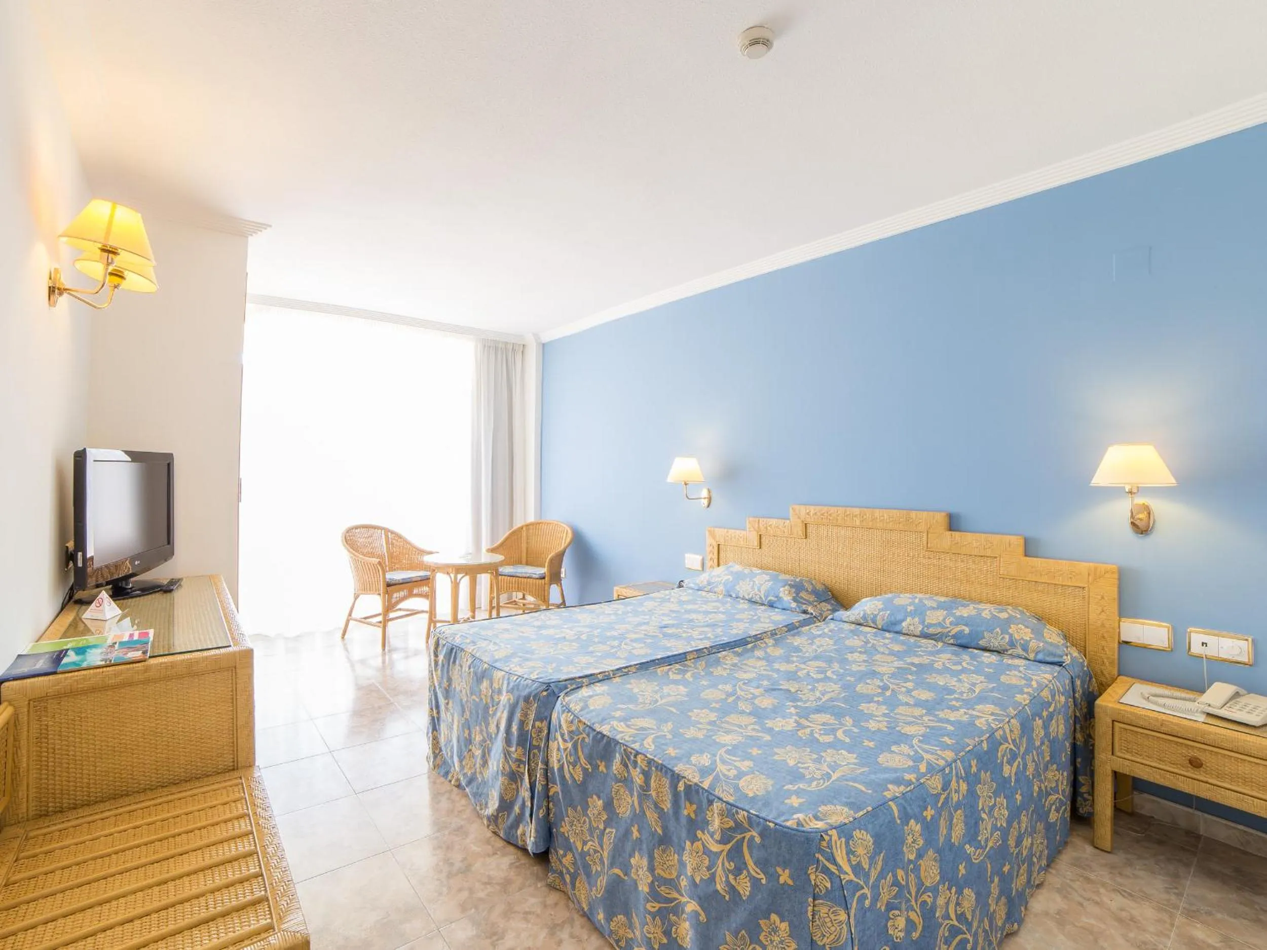 Bedroom, Bed in Palas Pineda