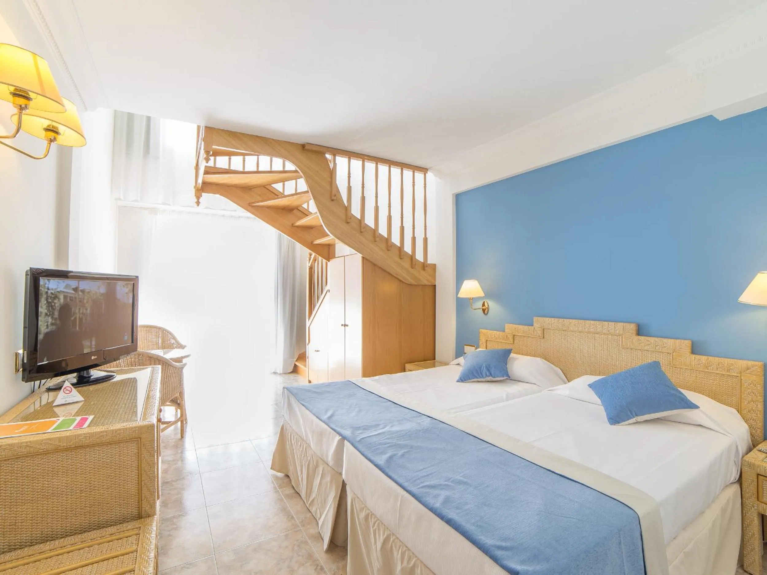 Bedroom, Bed in Palas Pineda