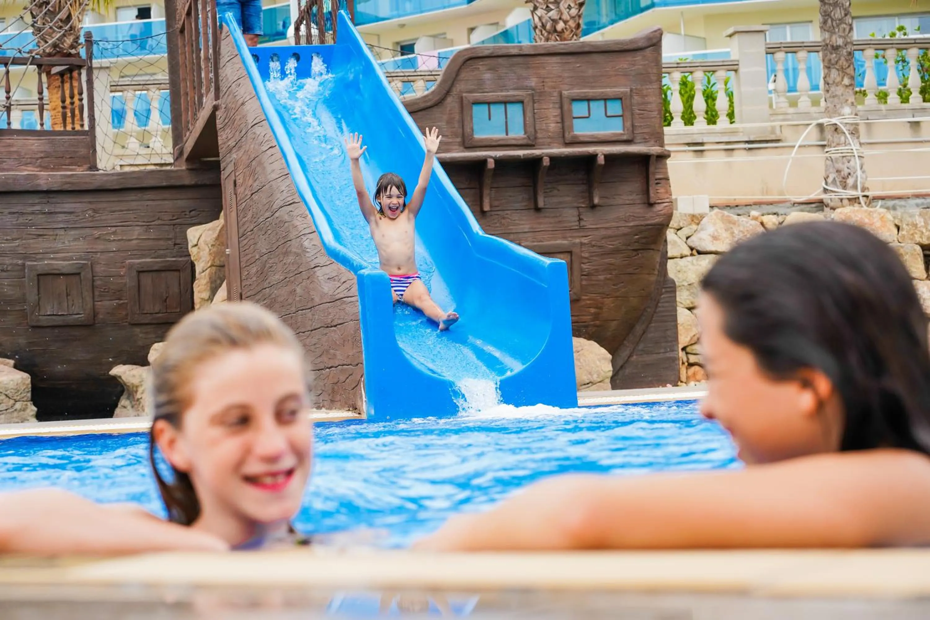 Swimming pool in Gran Palas Hotel - Spa incluido