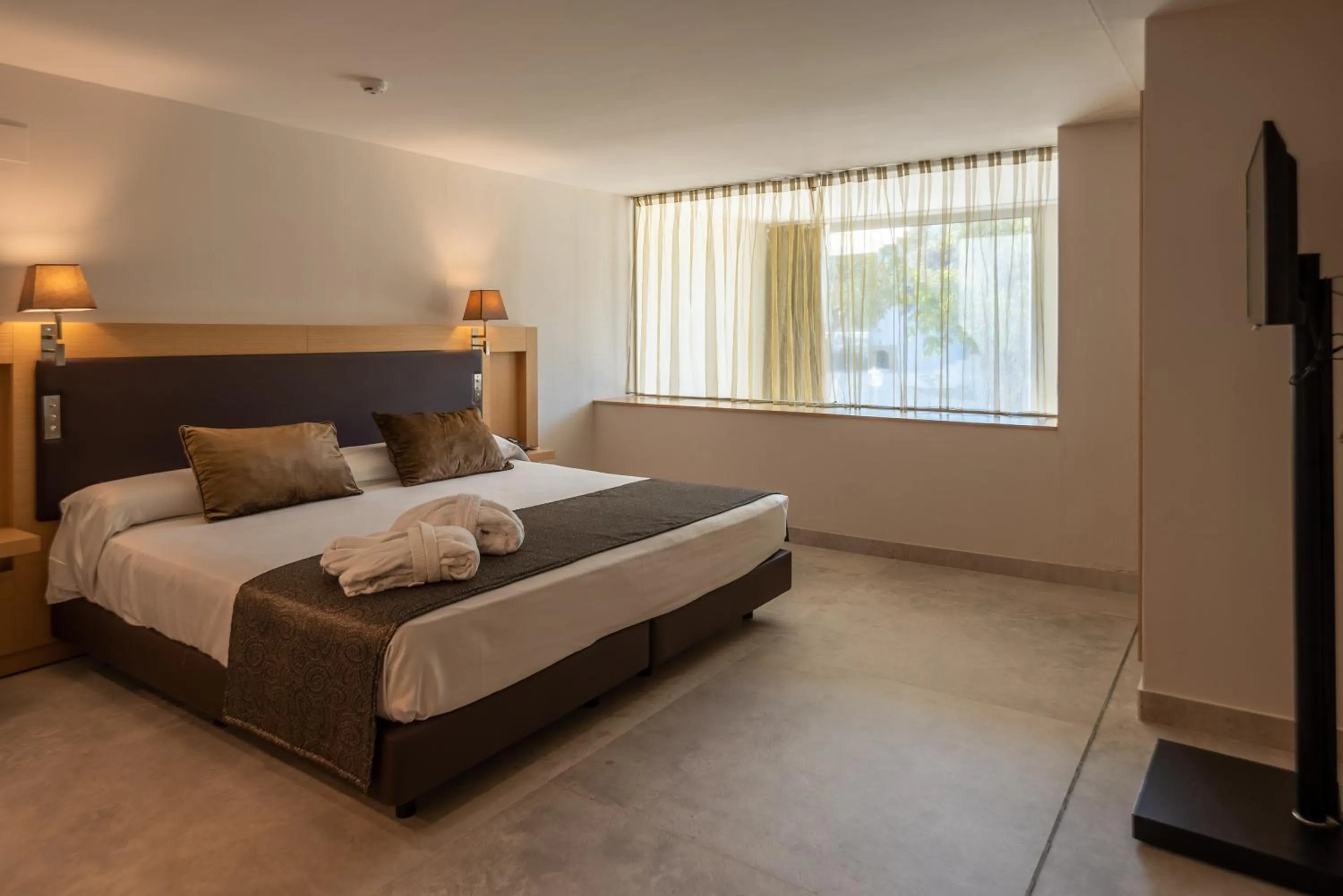Bedroom, Bed in Gran Palas Hotel - Spa incluido