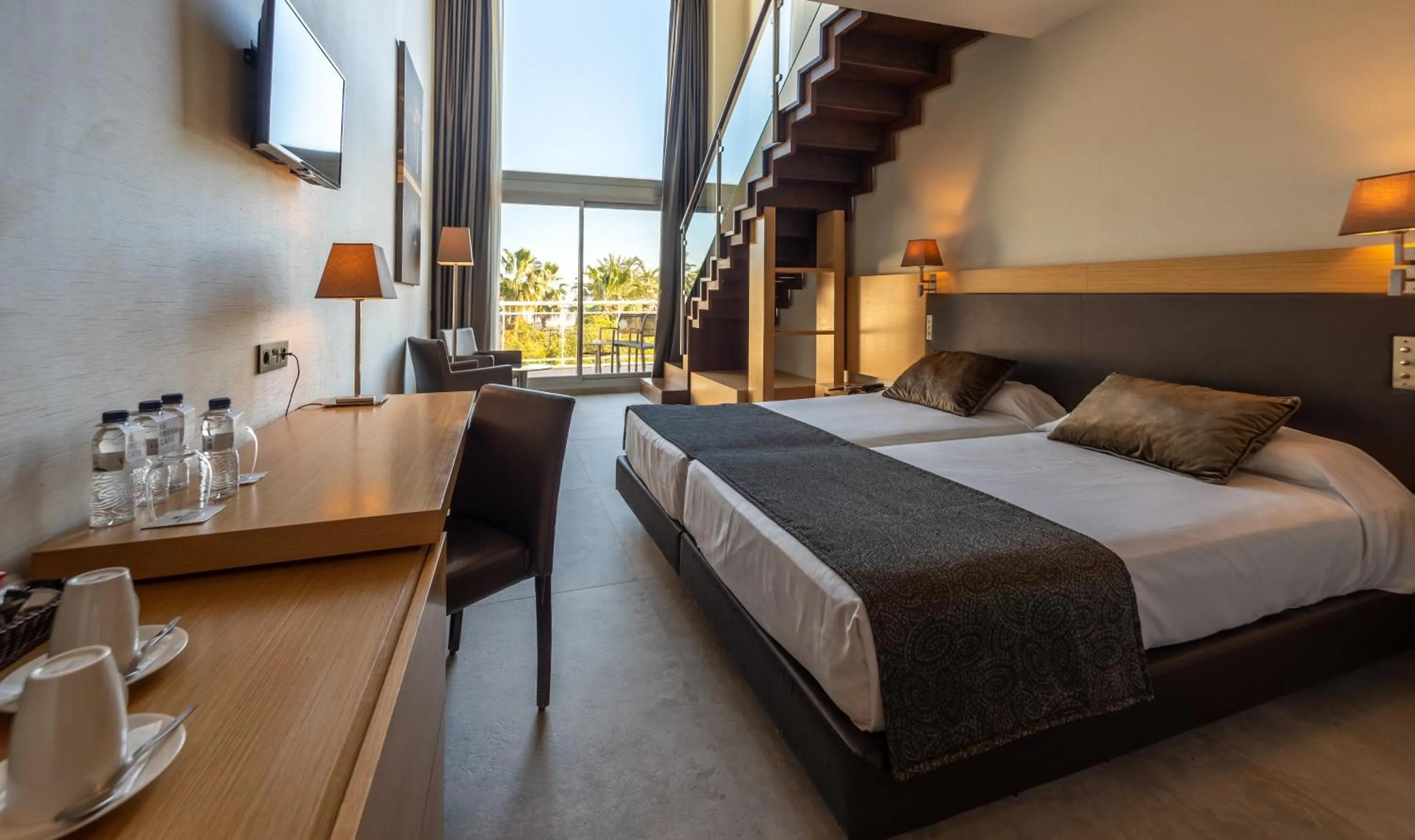 Photo of the whole room, Bed in Gran Palas Hotel - Spa incluido