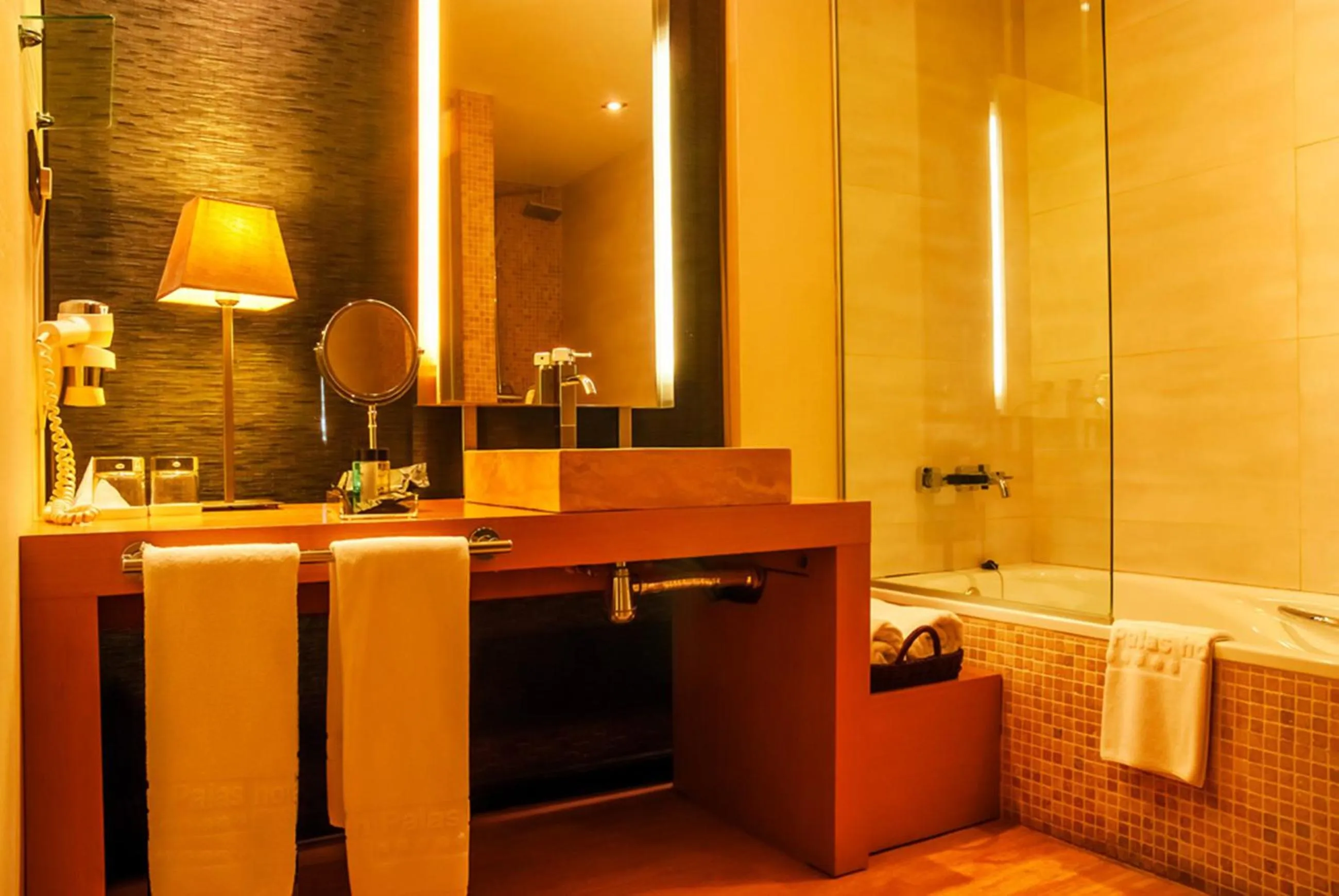 Photo of the whole room in Gran Palas Hotel - Spa incluido