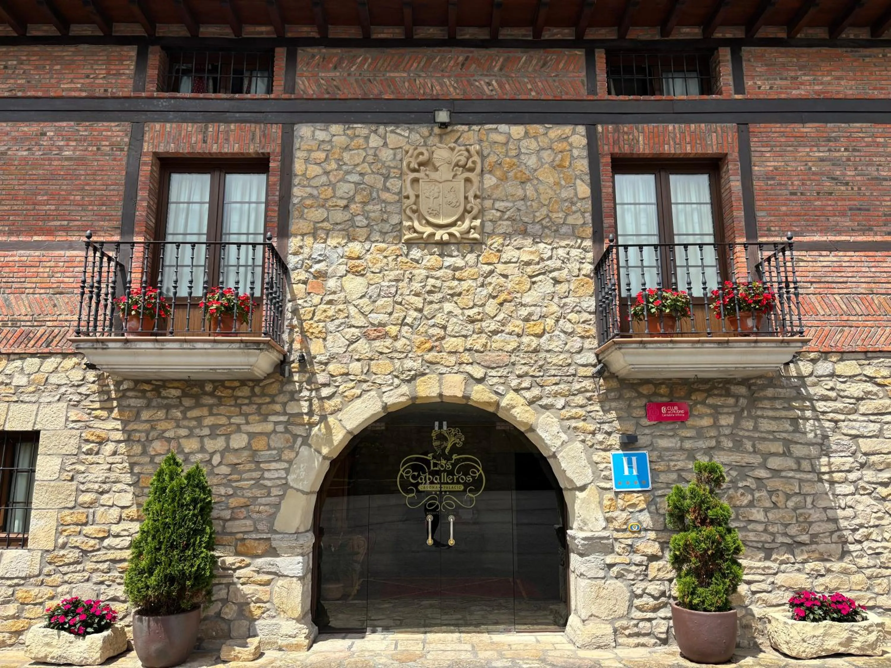 Facade/entrance in Hotel Casona Los Caballeros