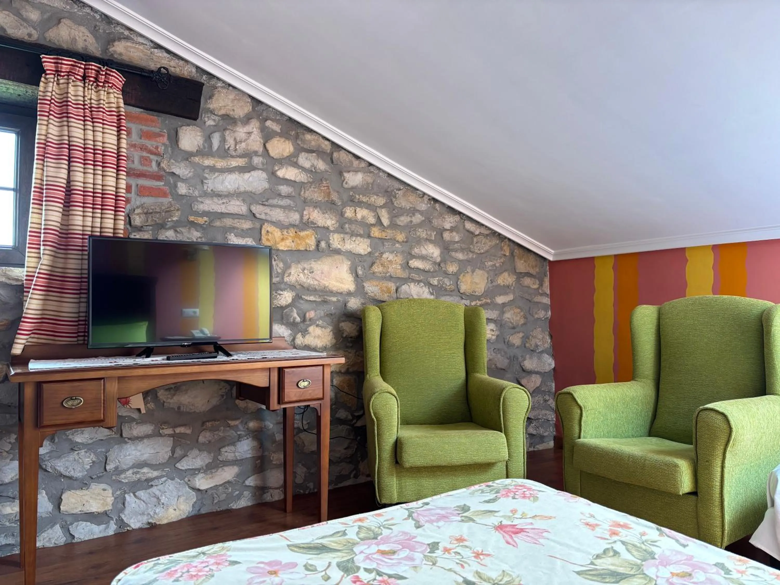 Photo of the whole room in Hotel Casona Los Caballeros