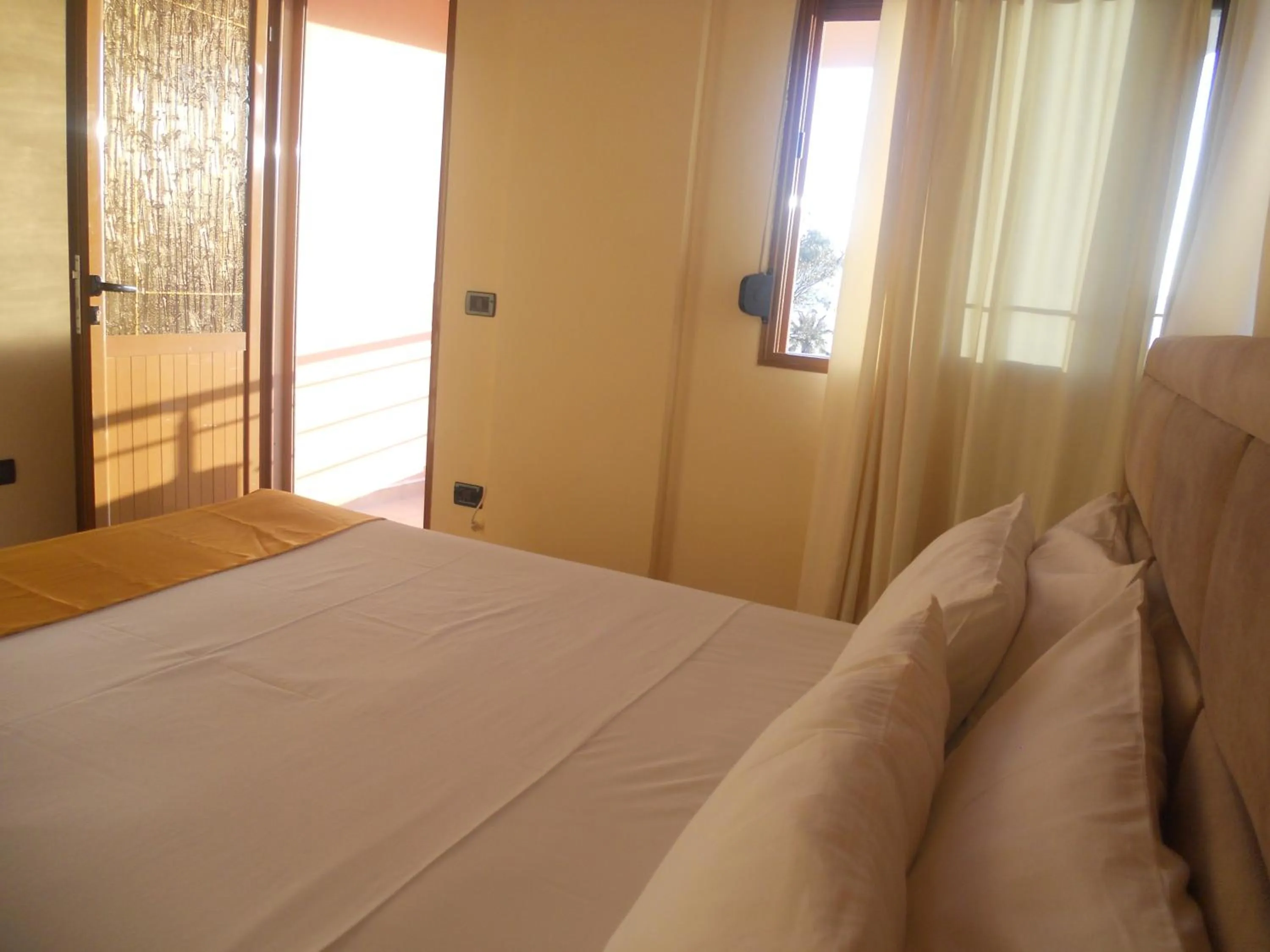 Bedroom, Bed in Onorato Hotel