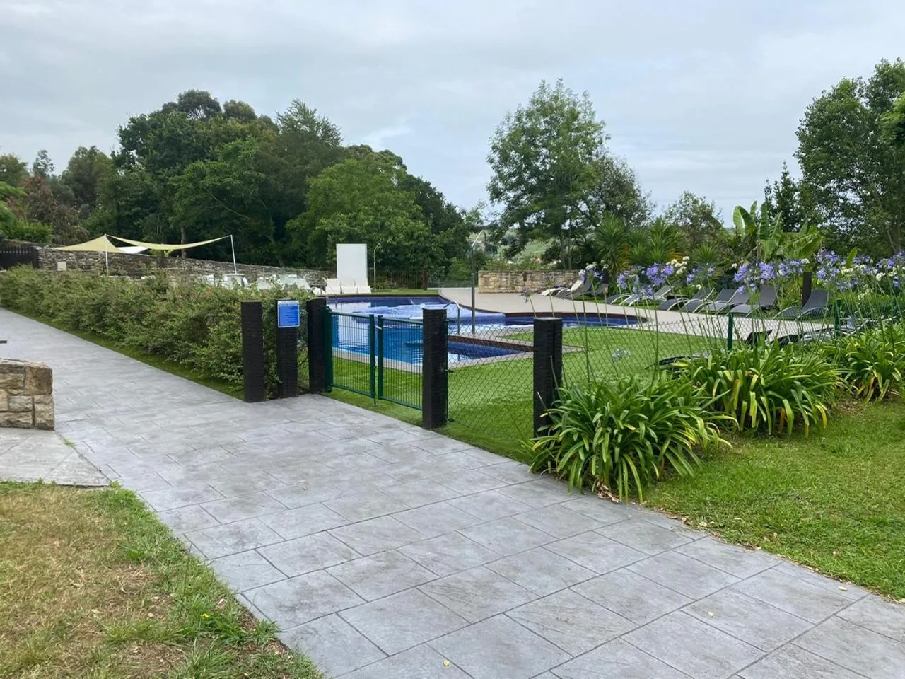 Swimming pool in Hotel Marfrei