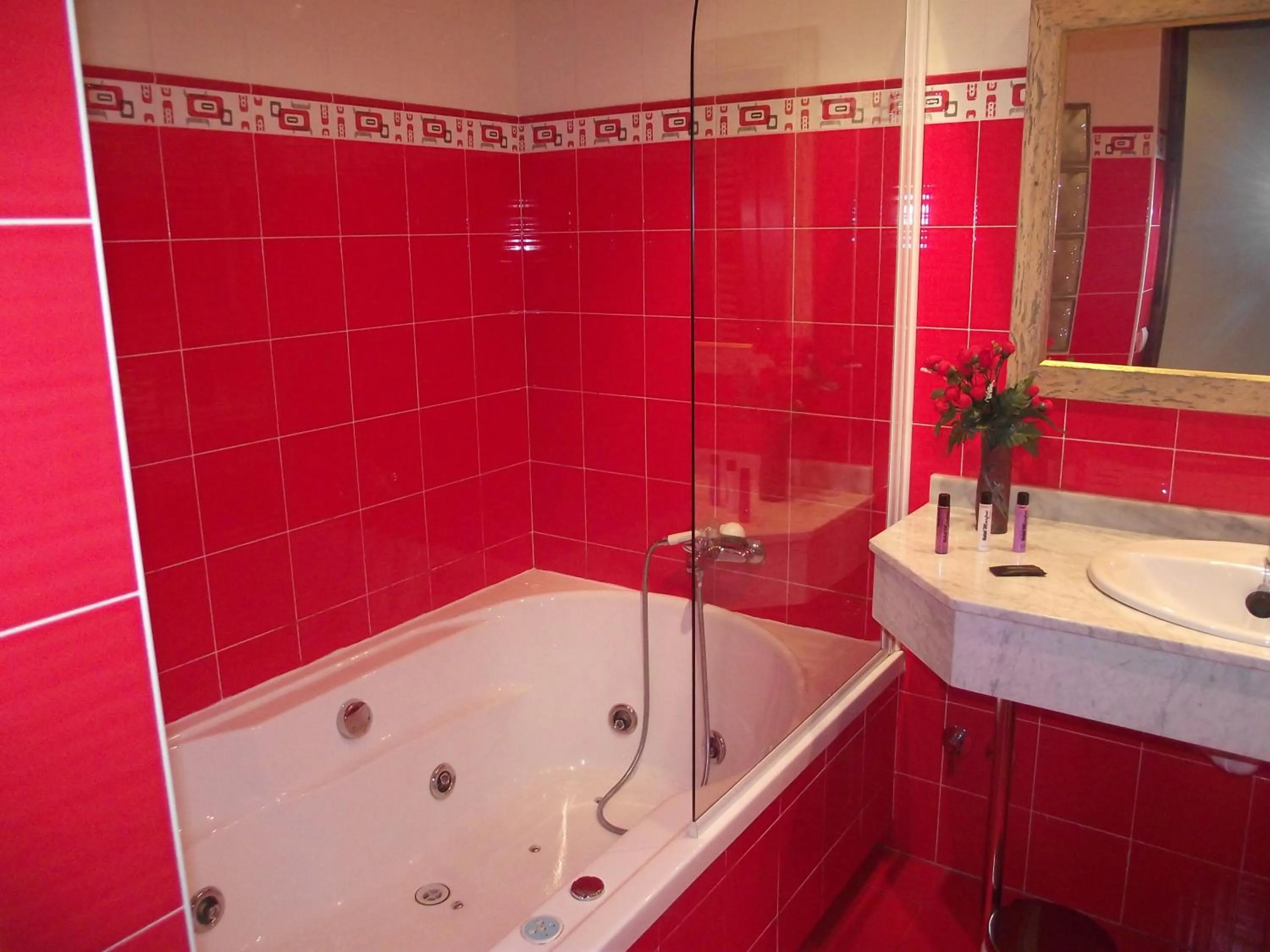 Shower in Hotel Marfrei