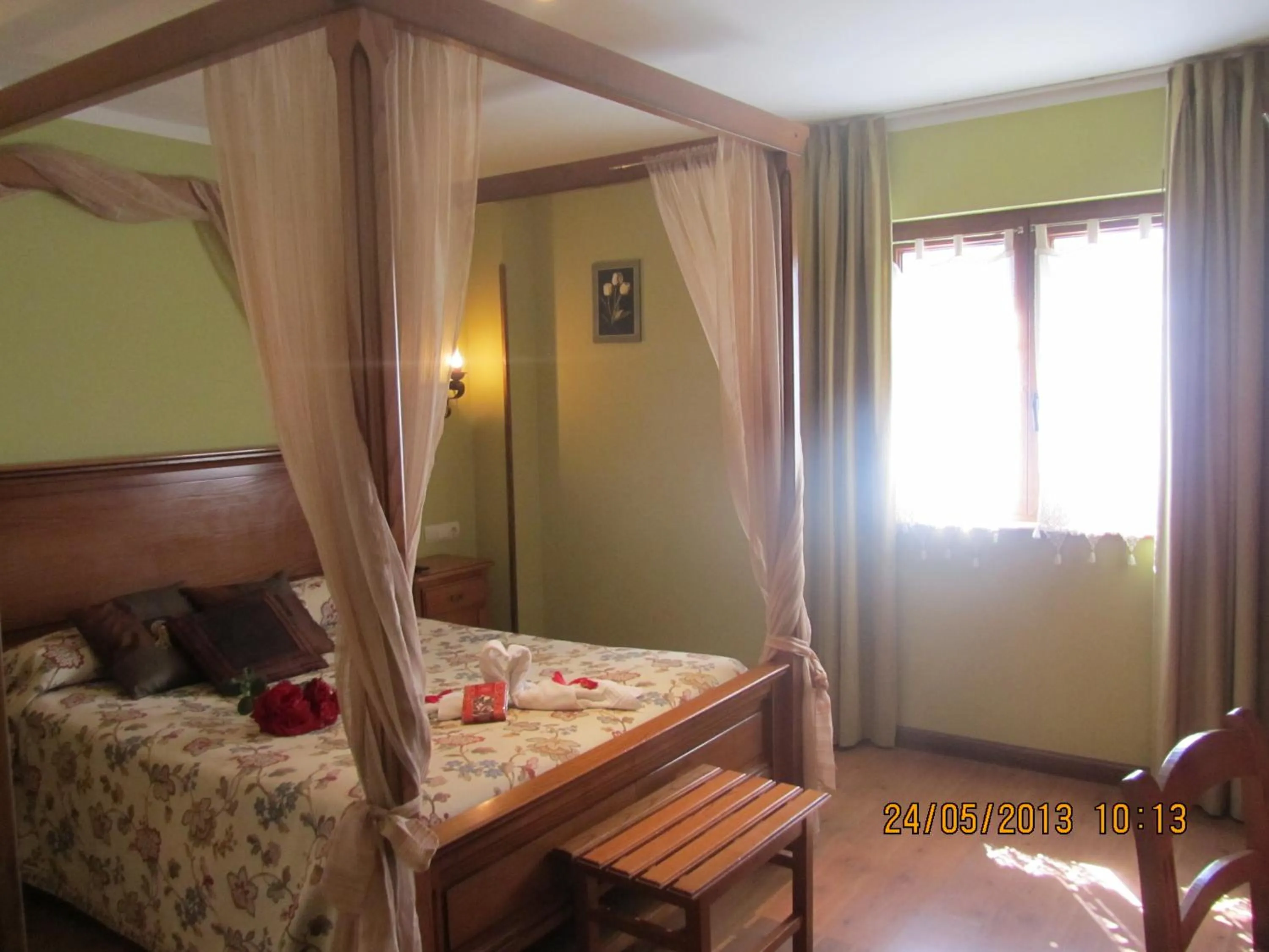 Day, Bed in Hotel Marfrei