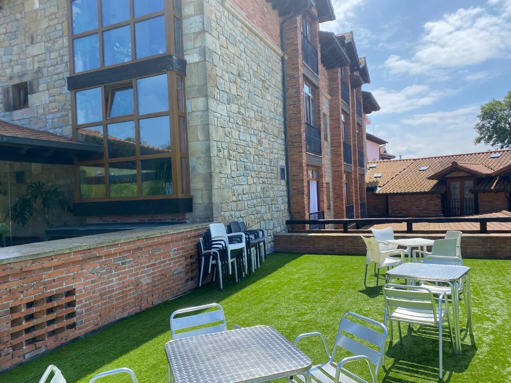 Property building in Hotel Marfrei