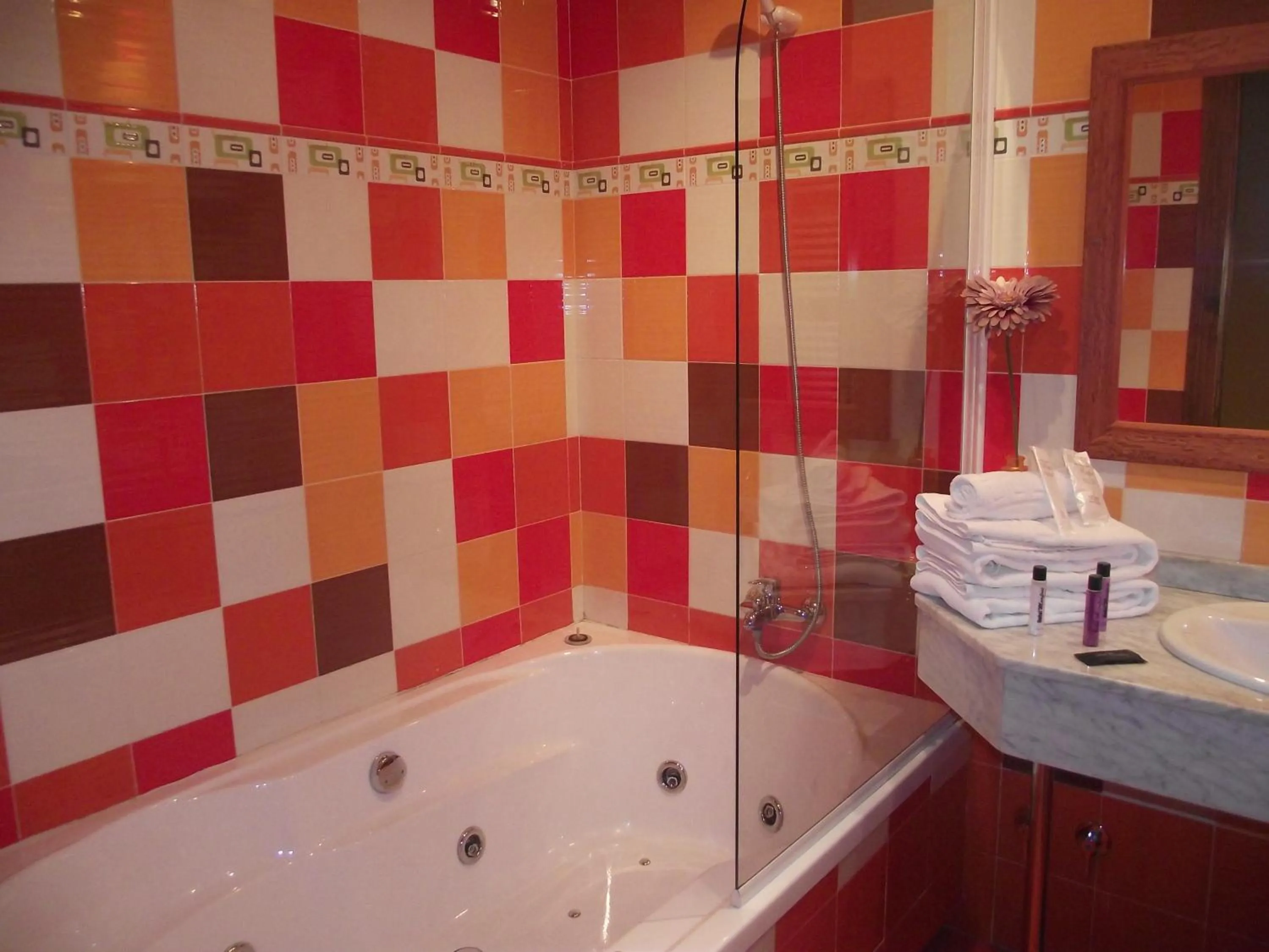 Shower in Hotel Marfrei