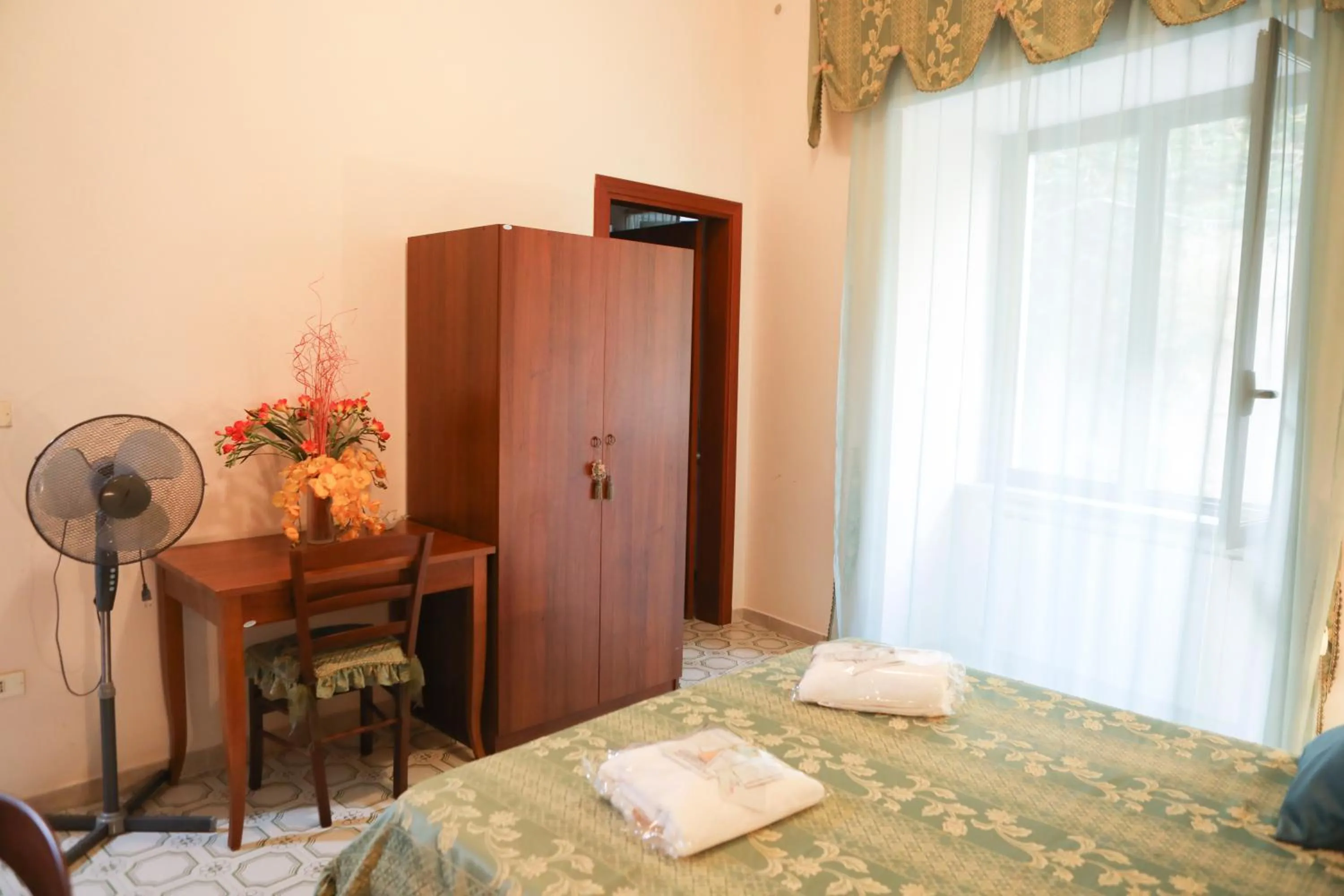 Photo of the whole room, Bed in Alle Antiche Mura
