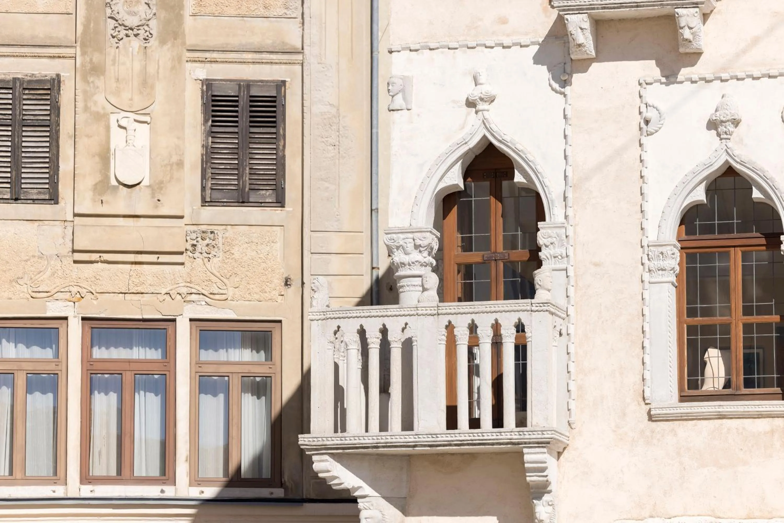 Property building in Benecanka Casa Veneziana Piran