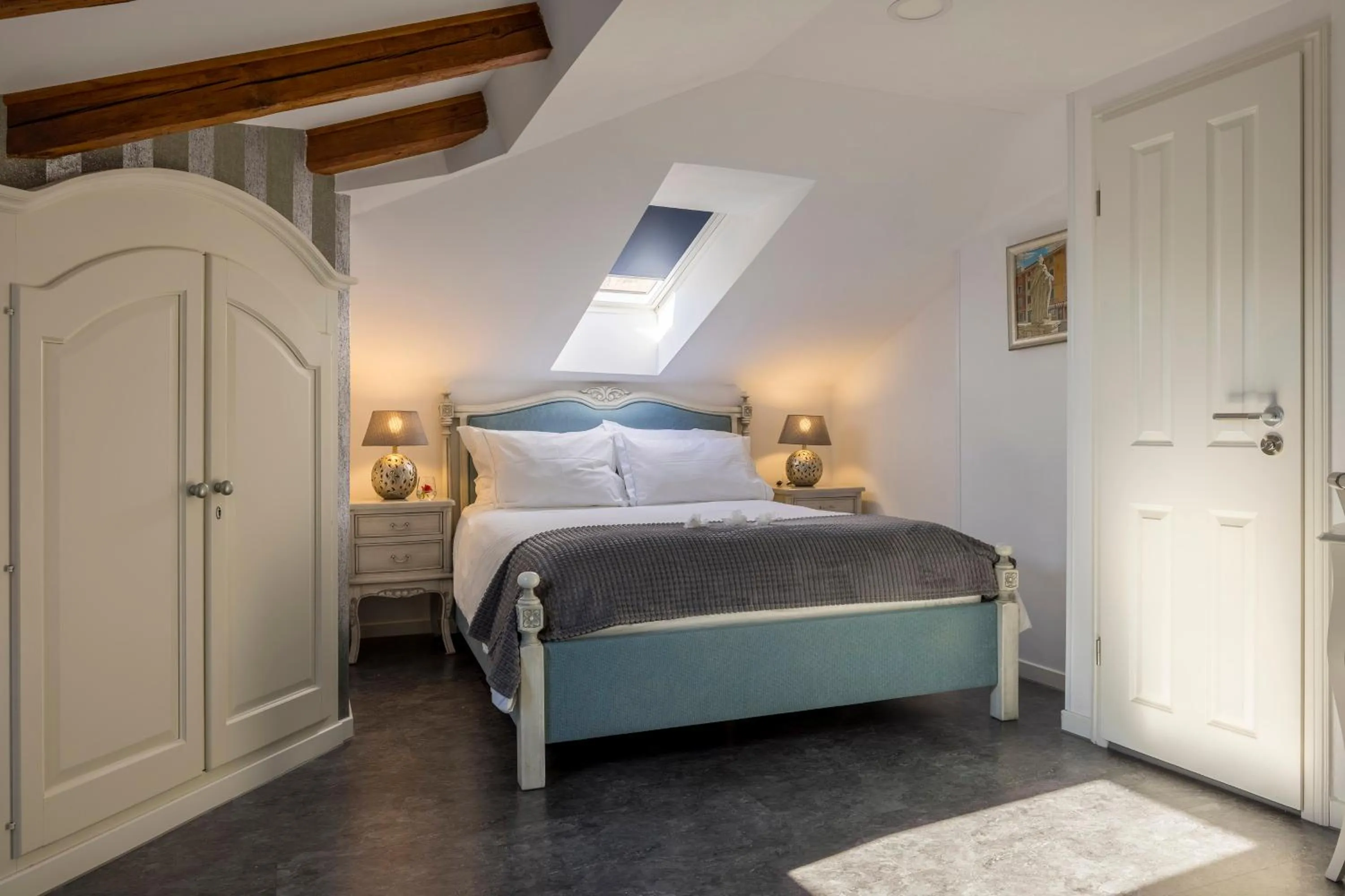 Bed in Benecanka Casa Veneziana Piran