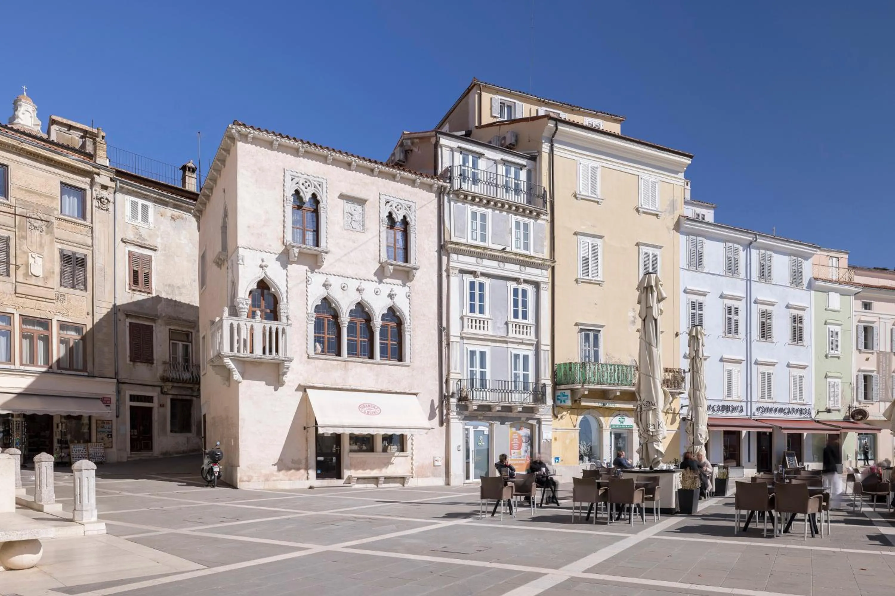 Property building in Benecanka Casa Veneziana Piran