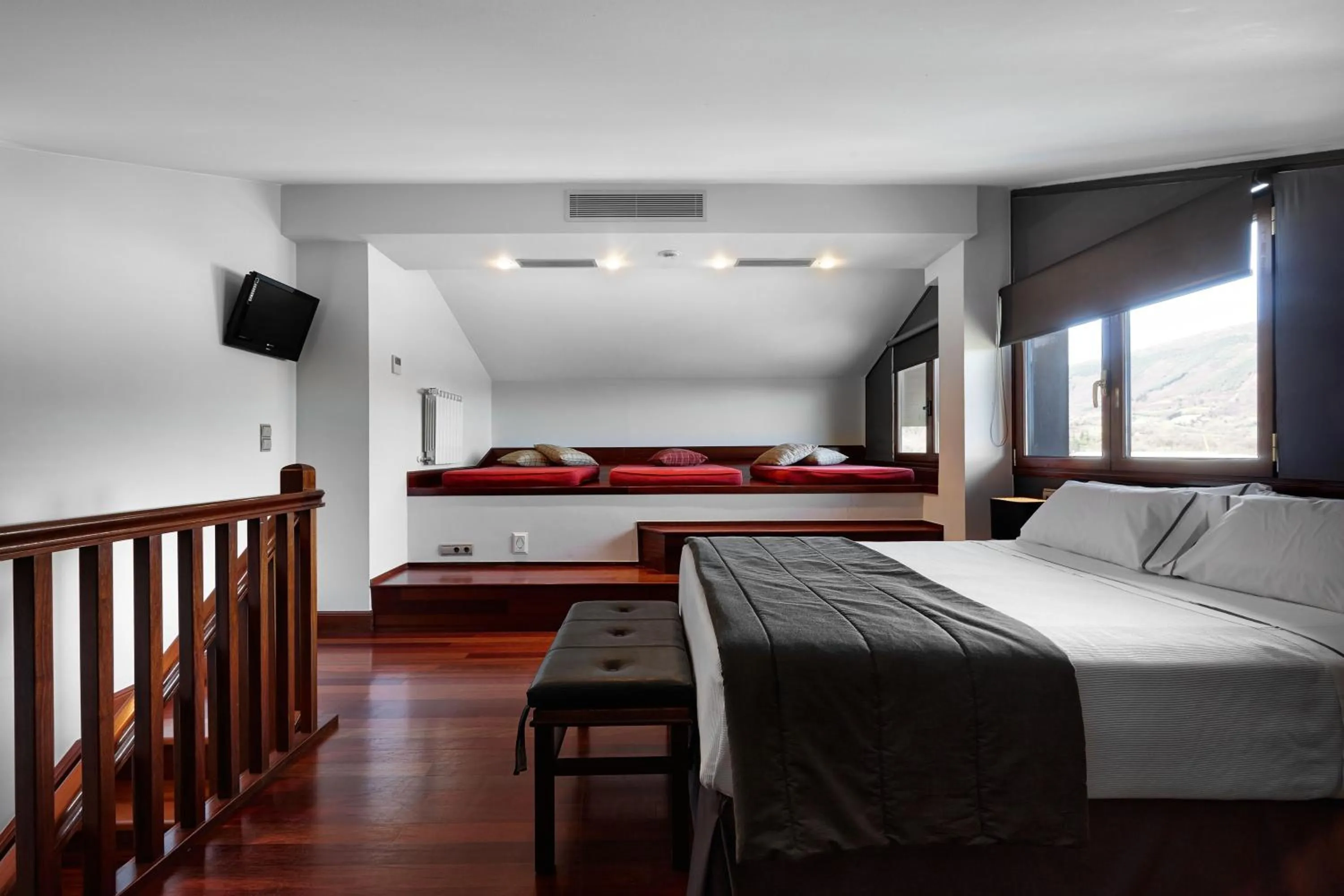 Decorative detail, Bed in Atalaia