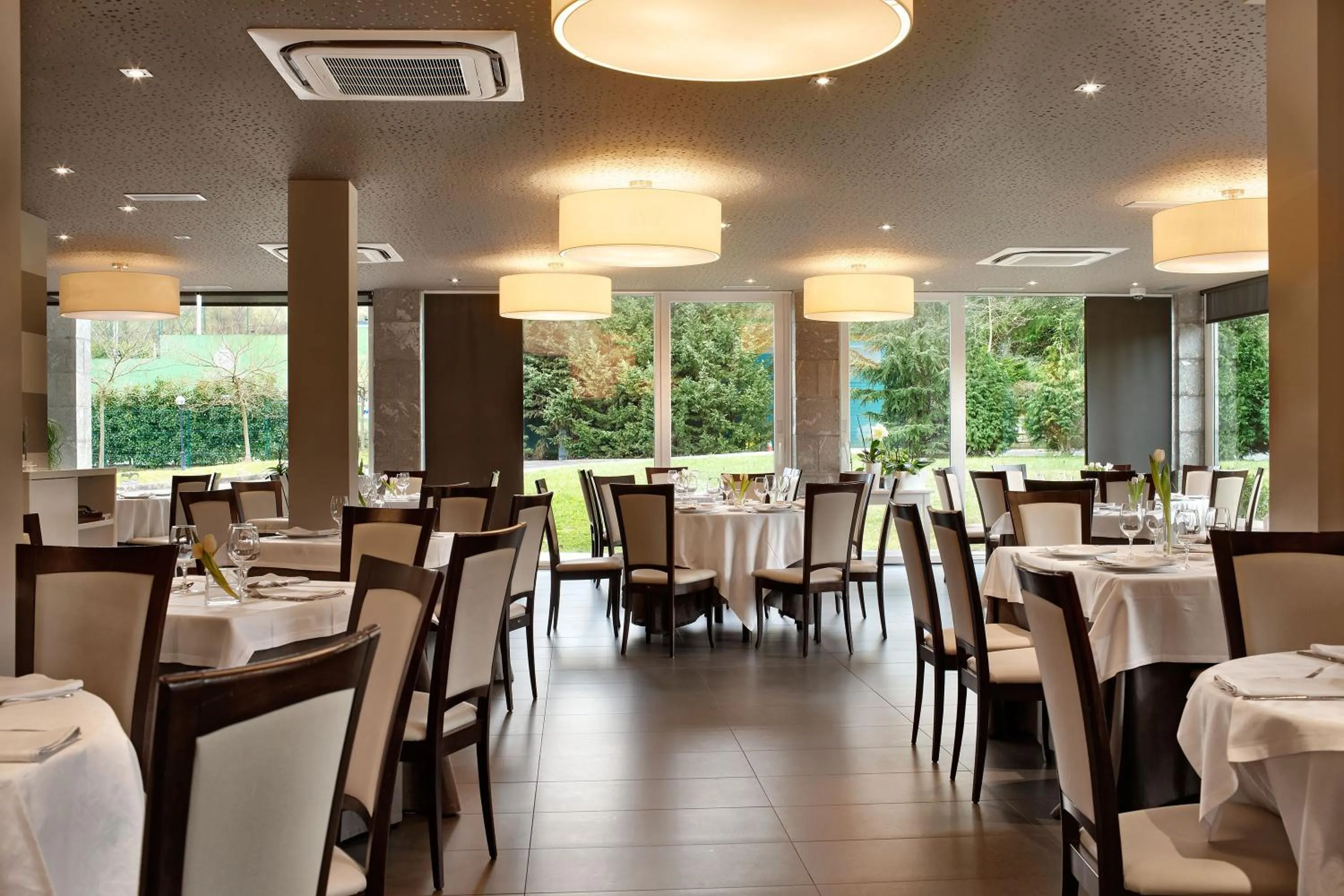 Restaurant/places to eat in Atalaia