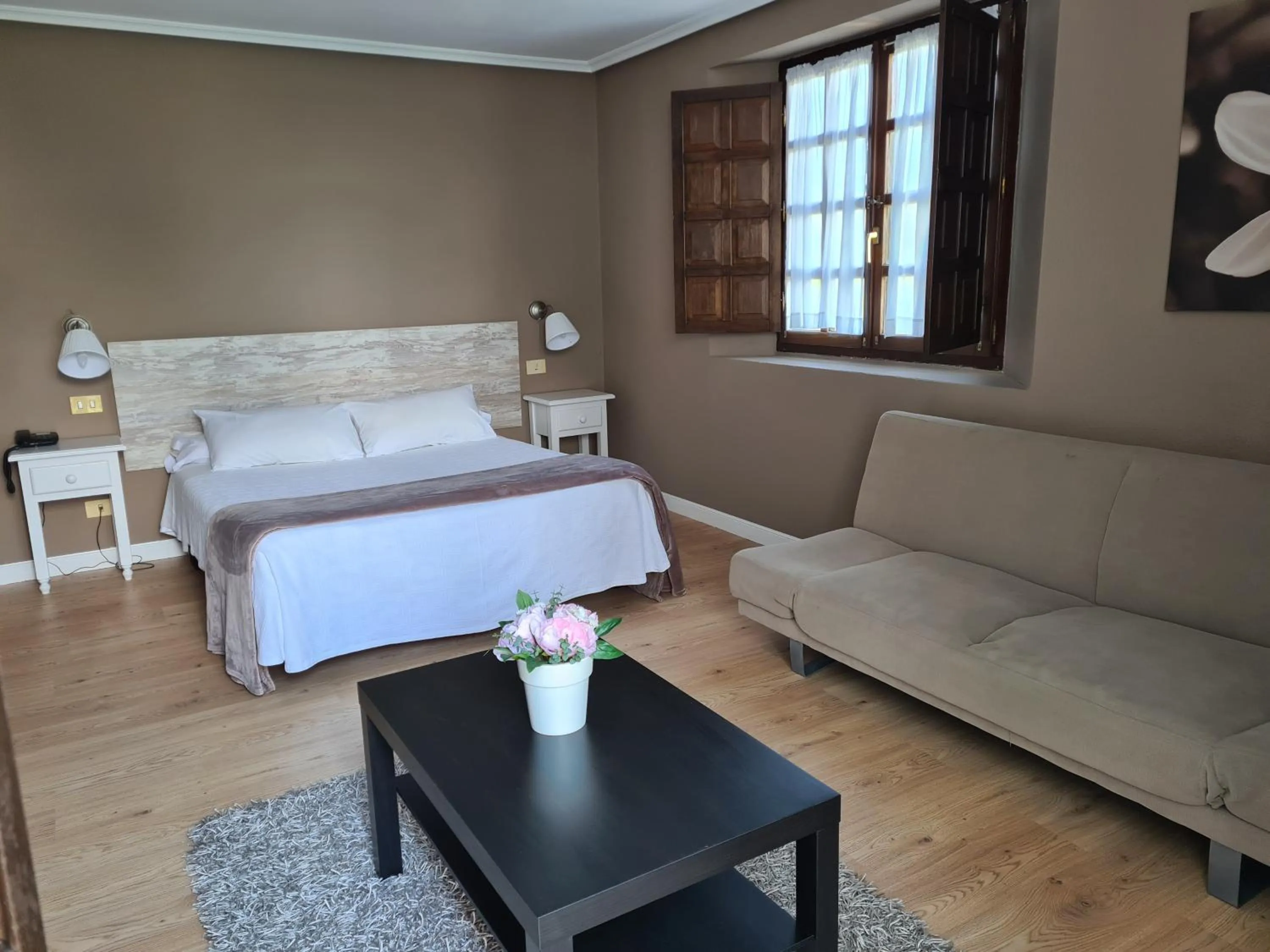 Photo of the whole room, Bed in Hotel Colegiata