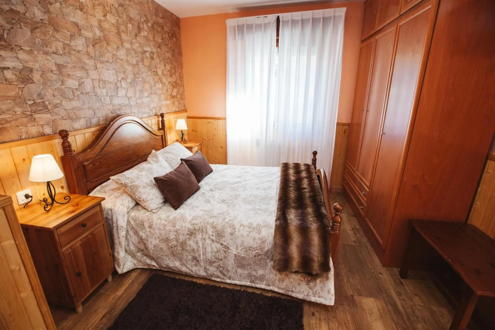 Photo of the whole room, Bed in Hotel Rural El Molino