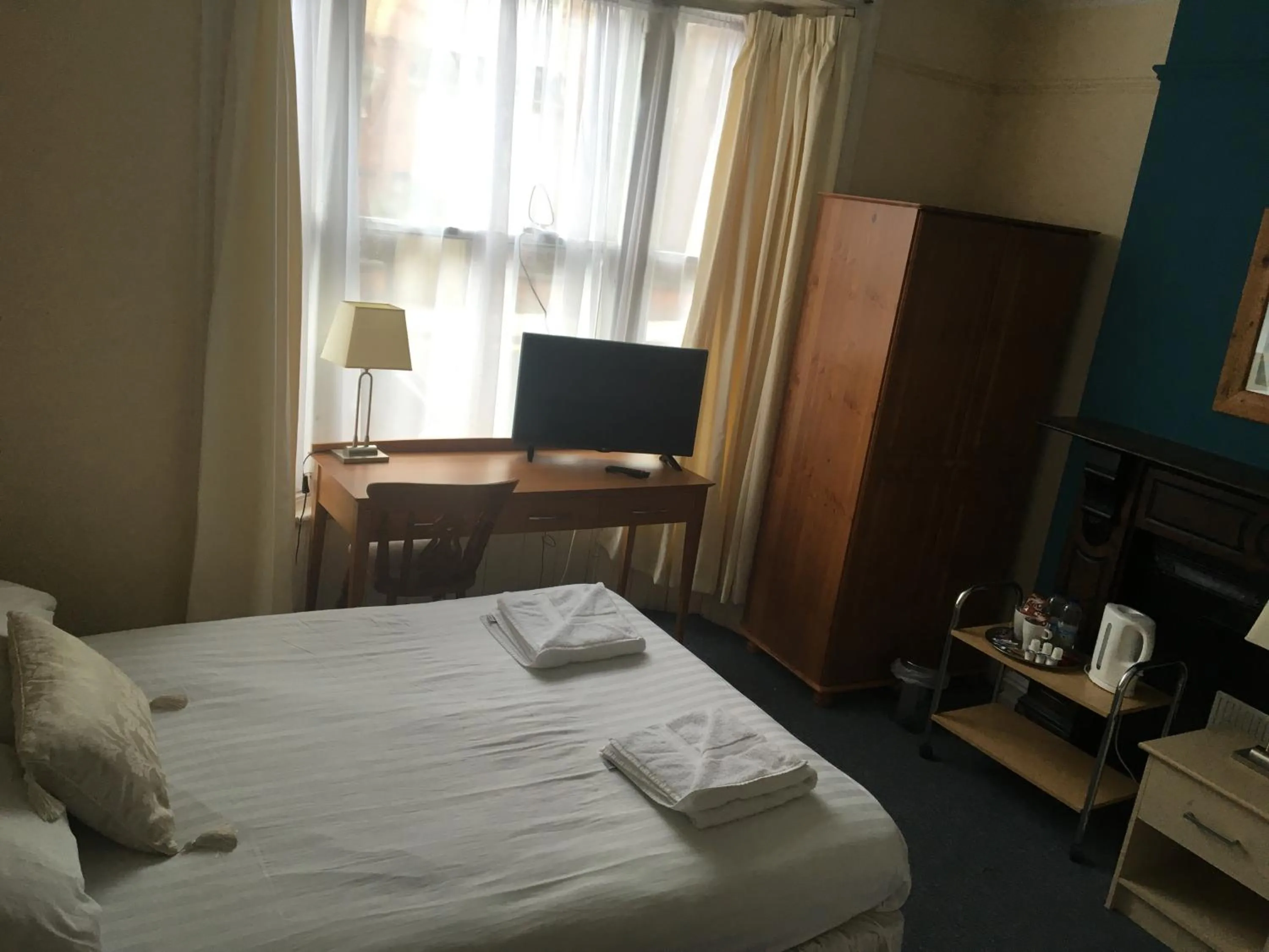 Economy Triple Room with Shared Bathroom in Four Seasons Budget
