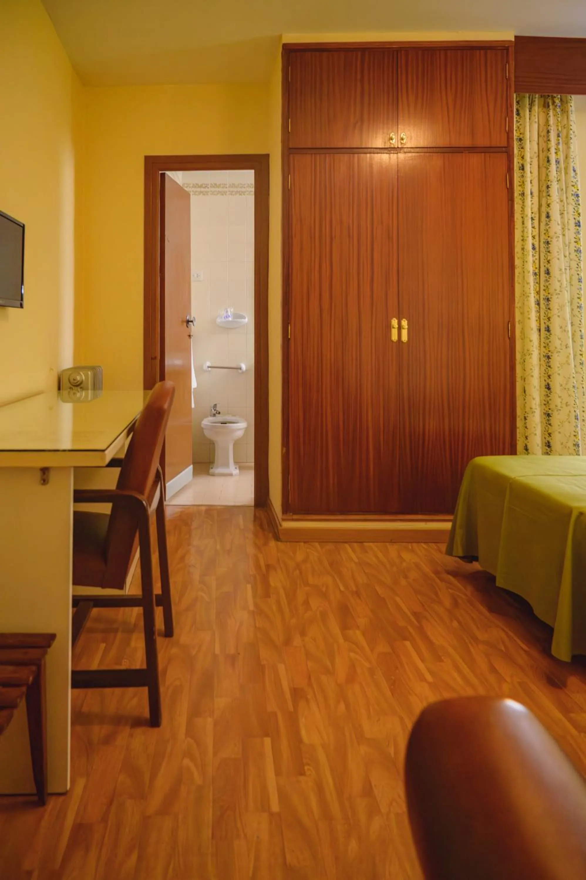 Photo of the whole room, Bed in Hotel Paraíso