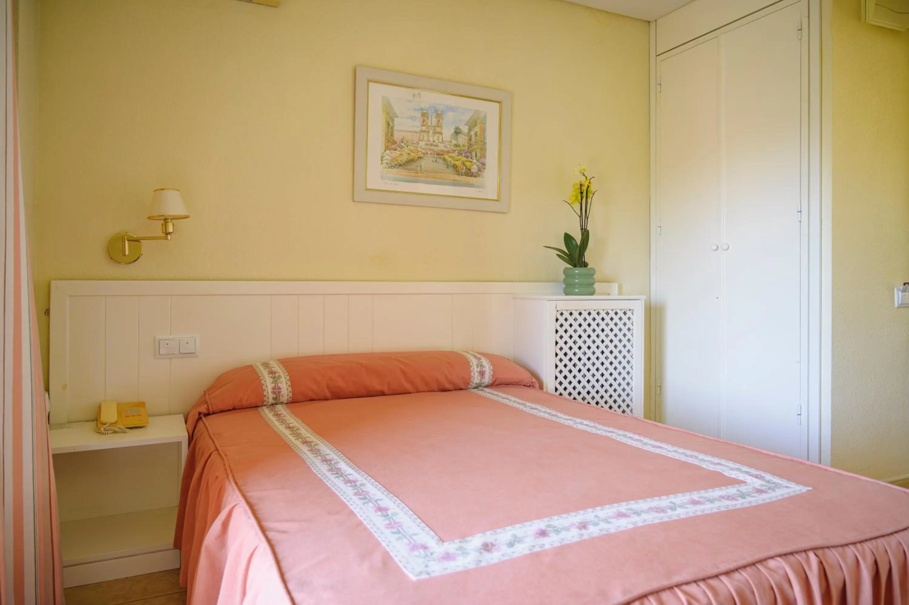 Bed in Hotel Paraíso