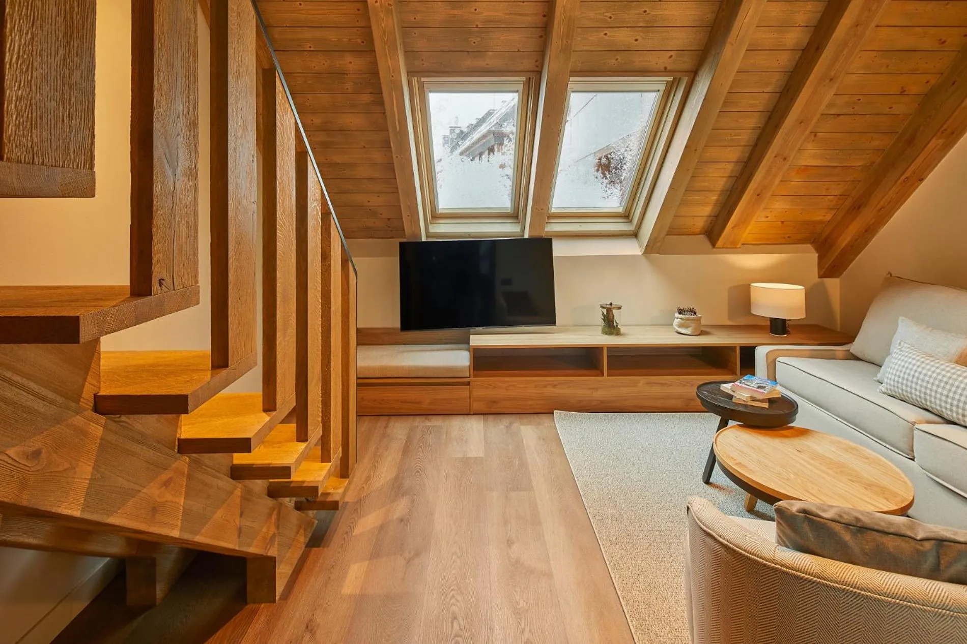 TV and multimedia in Hotel MIM Baqueira Luxury & SPA