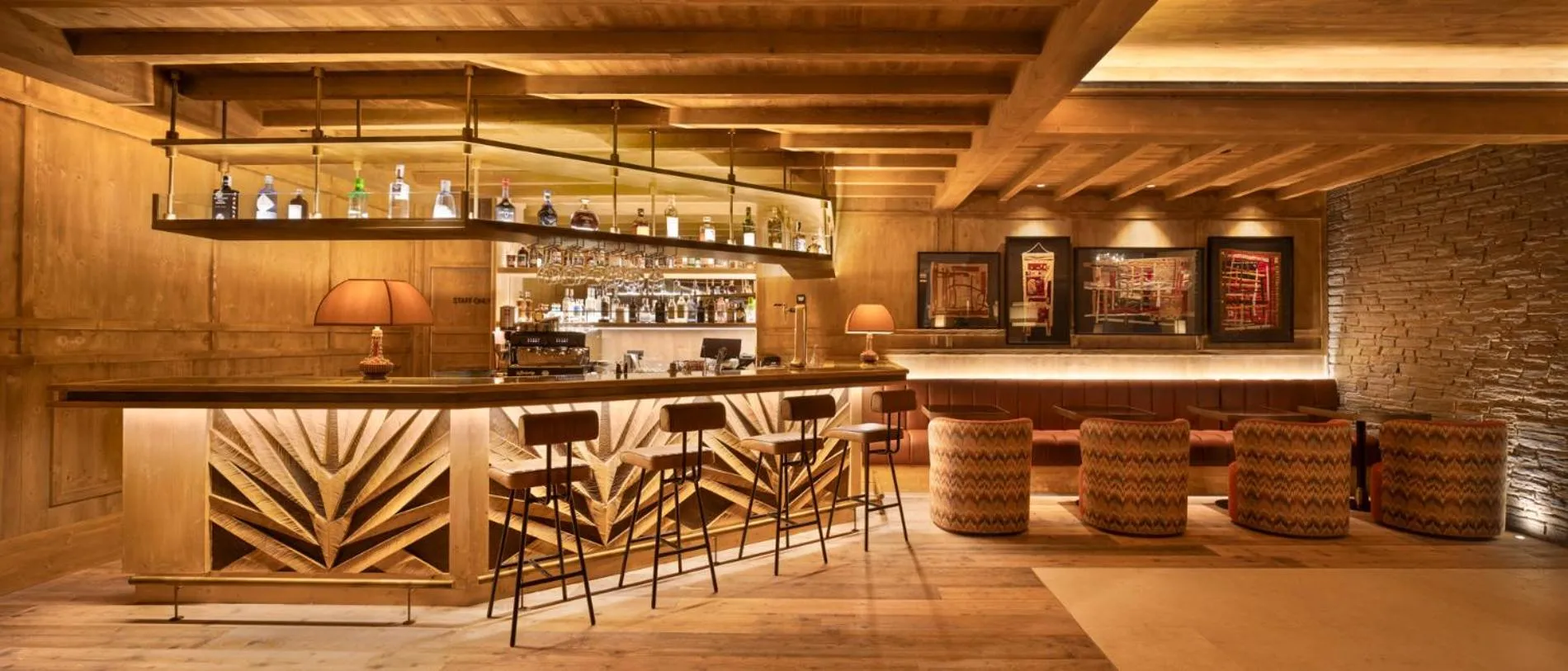 Lounge or bar in Hotel MIM Baqueira Luxury & SPA