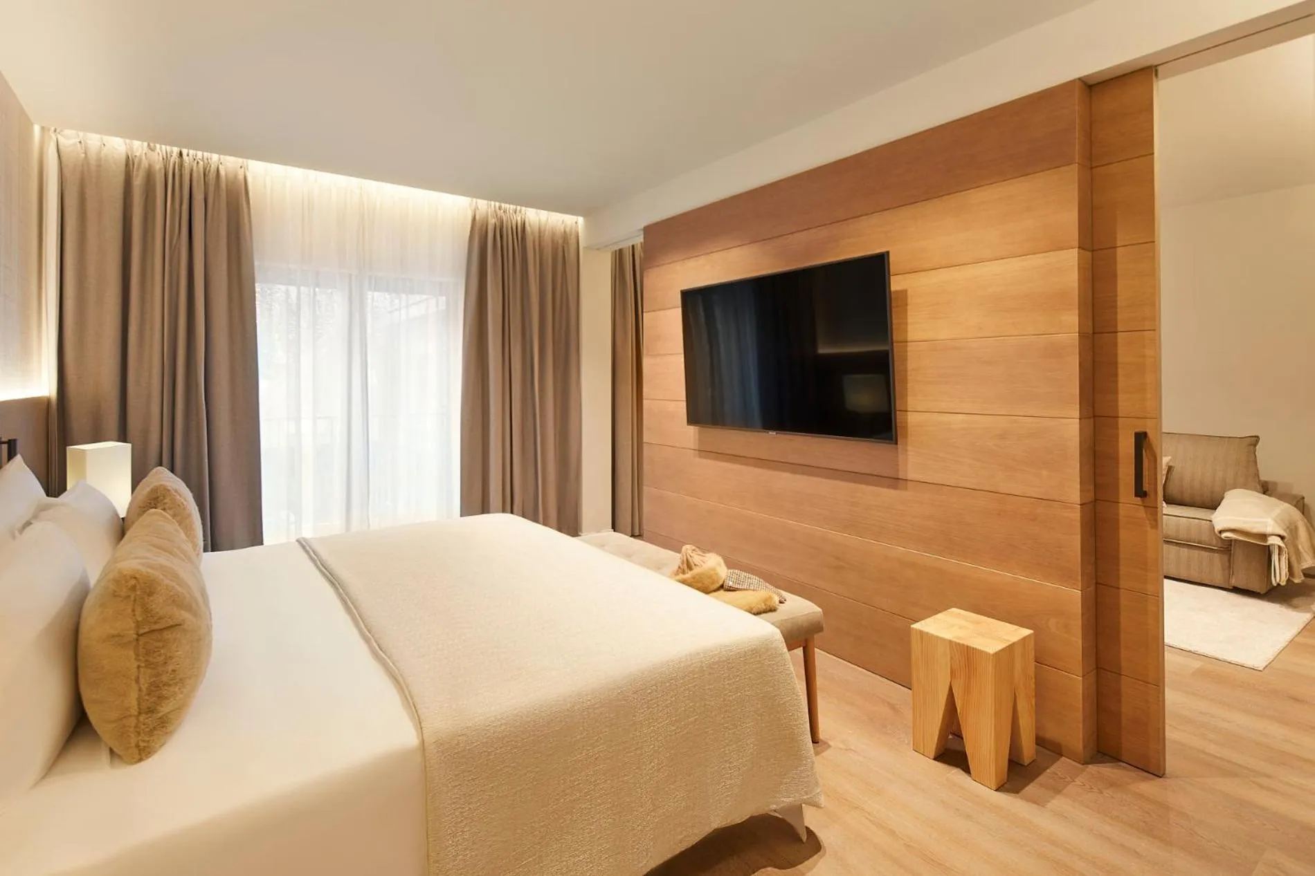 TV and multimedia, Bed in Hotel MIM Baqueira Luxury & SPA