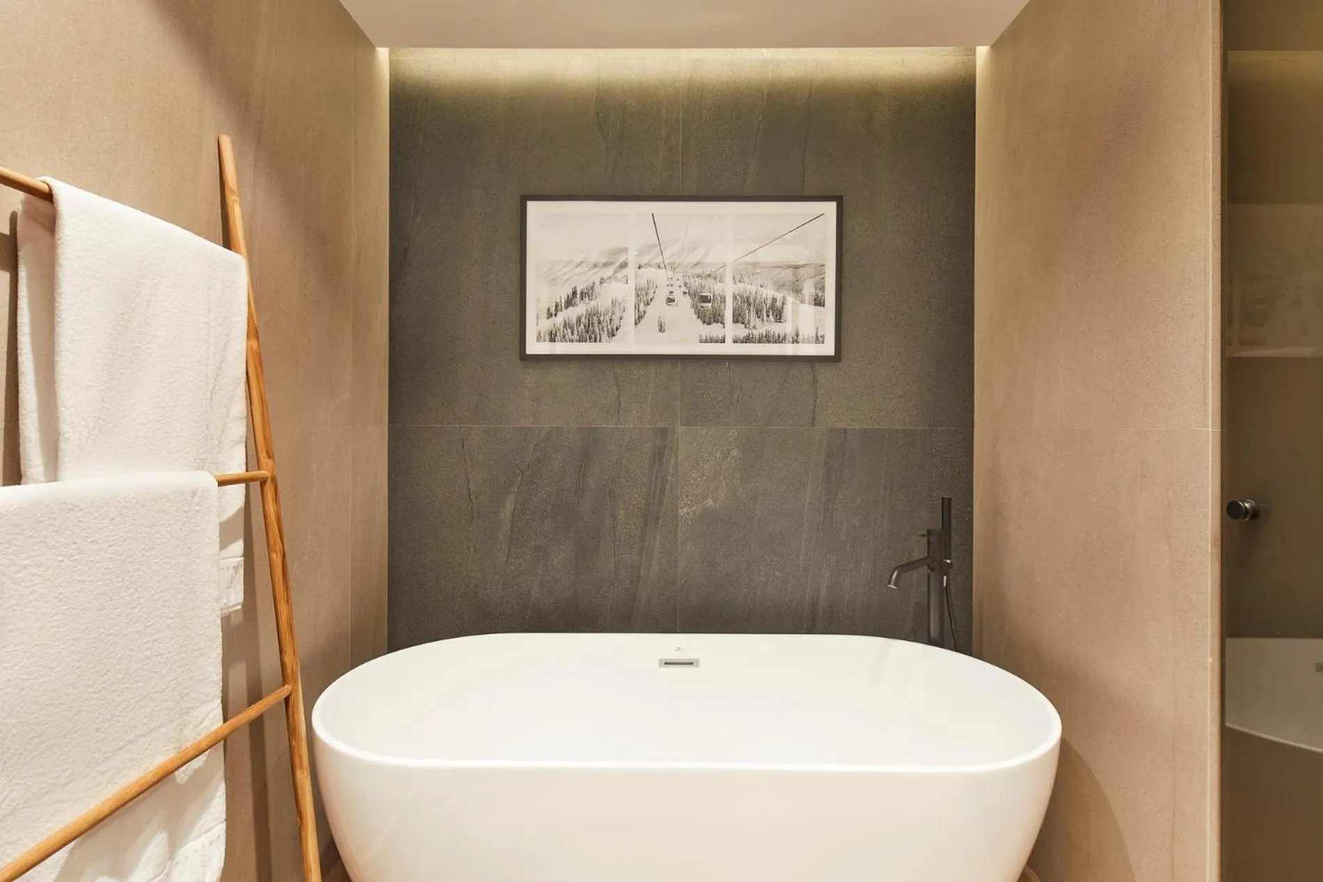 Bathroom in Hotel MIM Baqueira Luxury & SPA