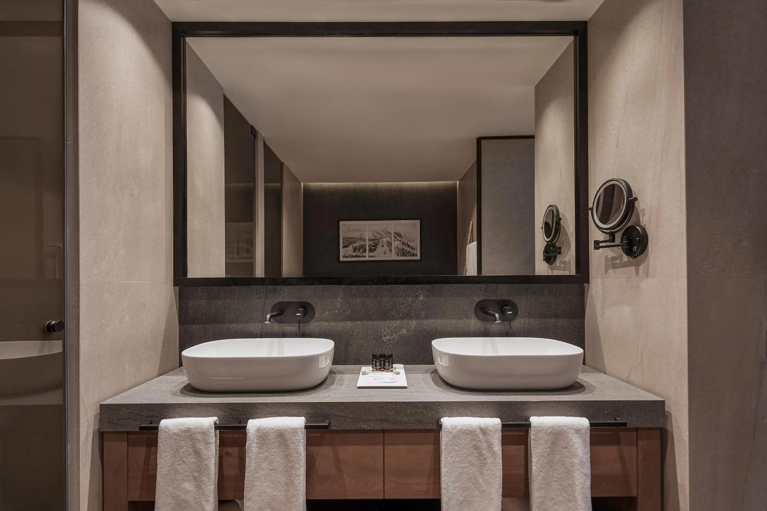 Bathroom in Hotel MIM Baqueira Luxury & SPA