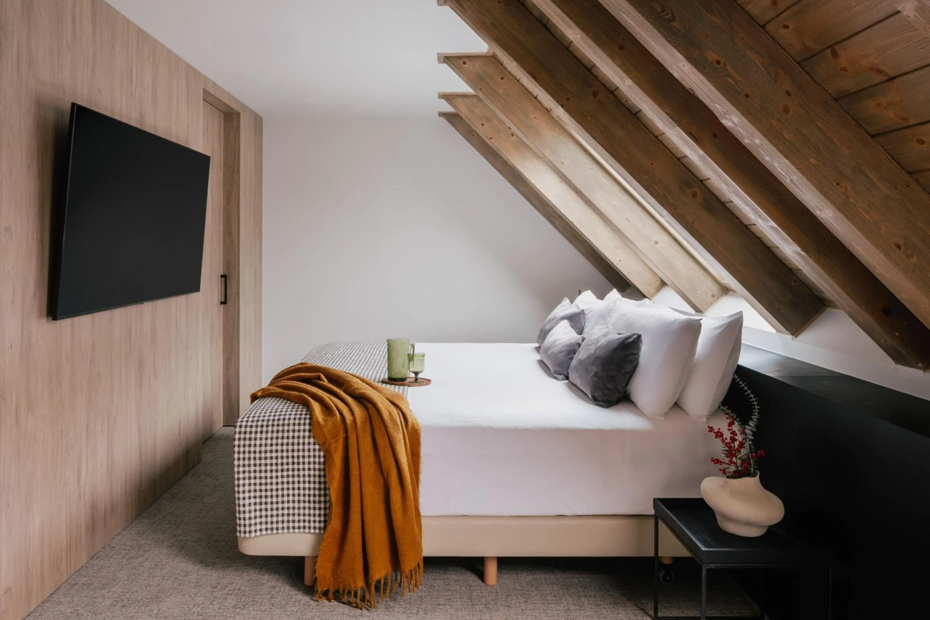 Property building, Bed in MiM Baqueira Meliá Collection