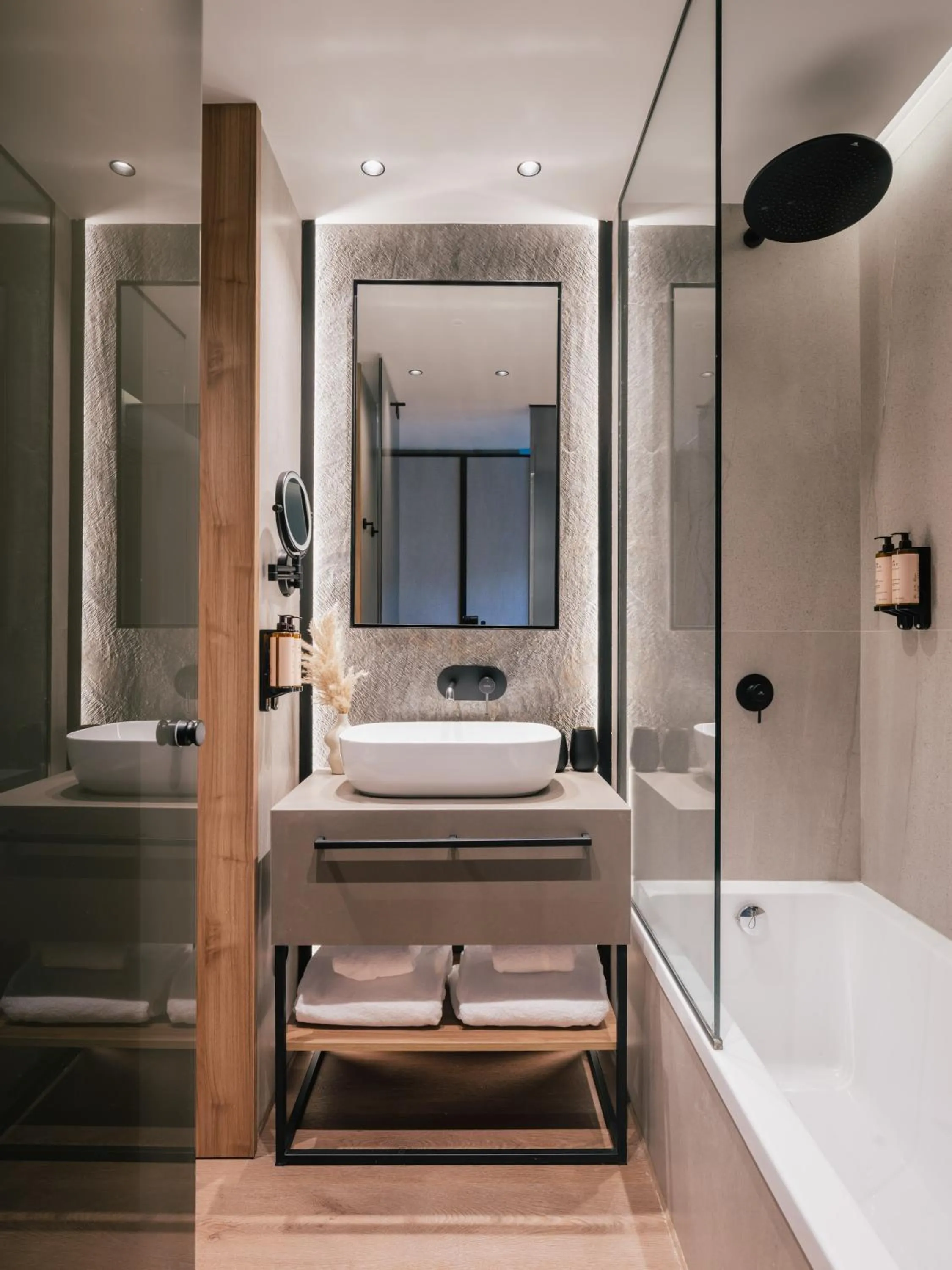 Bathroom, Bed in MIM Baqueira Member of Melia Collection