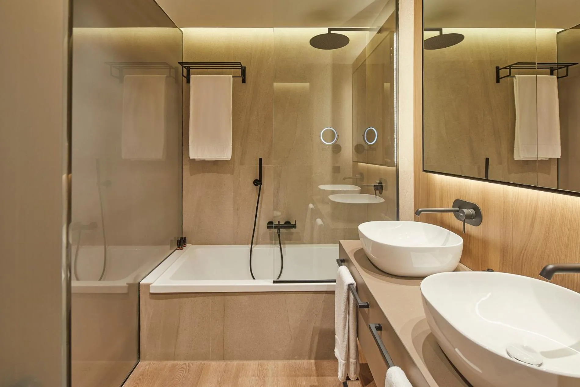 Bathroom in Hotel MIM Baqueira Luxury & SPA