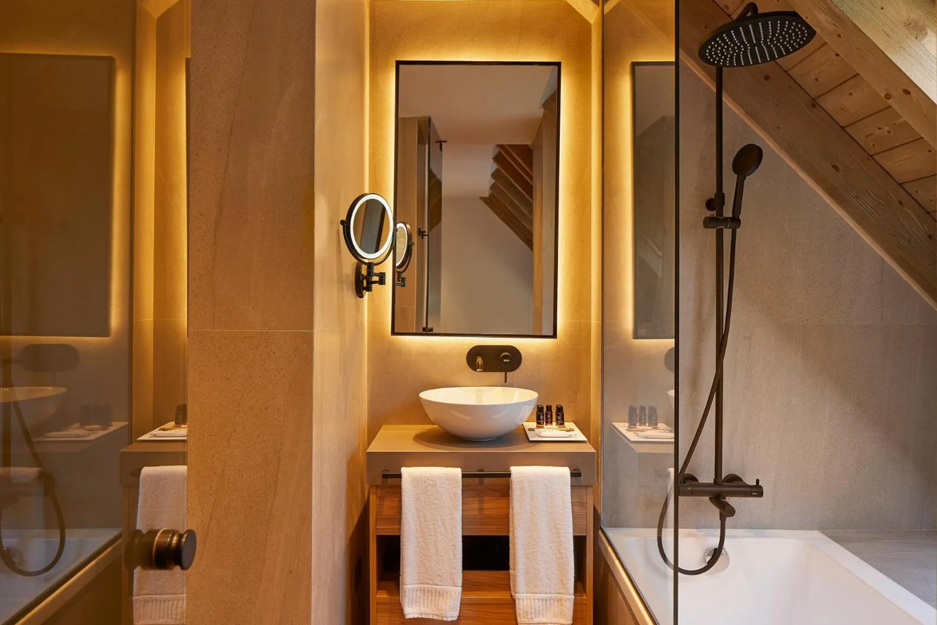 Bathroom in Hotel MIM Baqueira Luxury & SPA