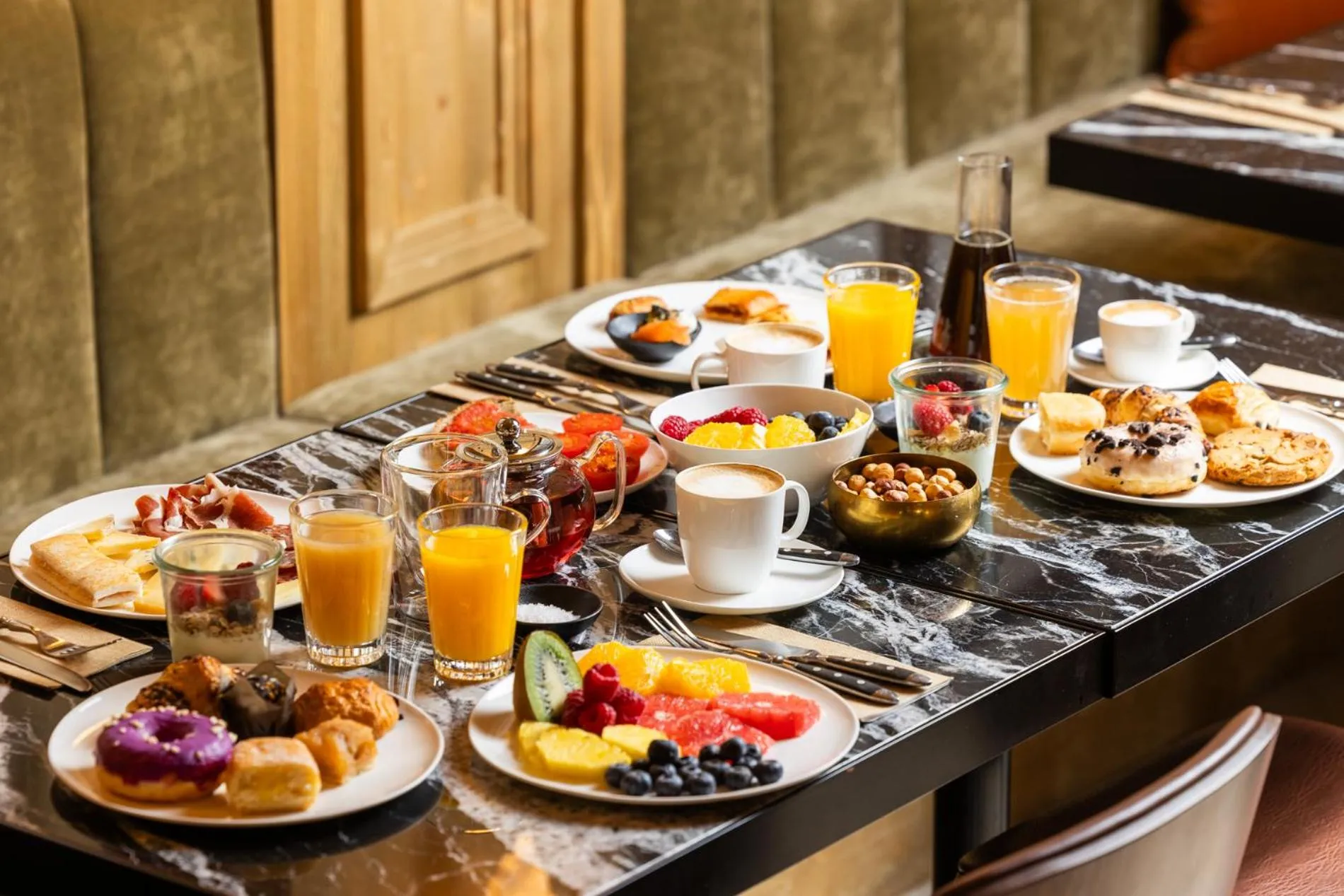 Breakfast in Hotel MIM Baqueira Luxury & SPA