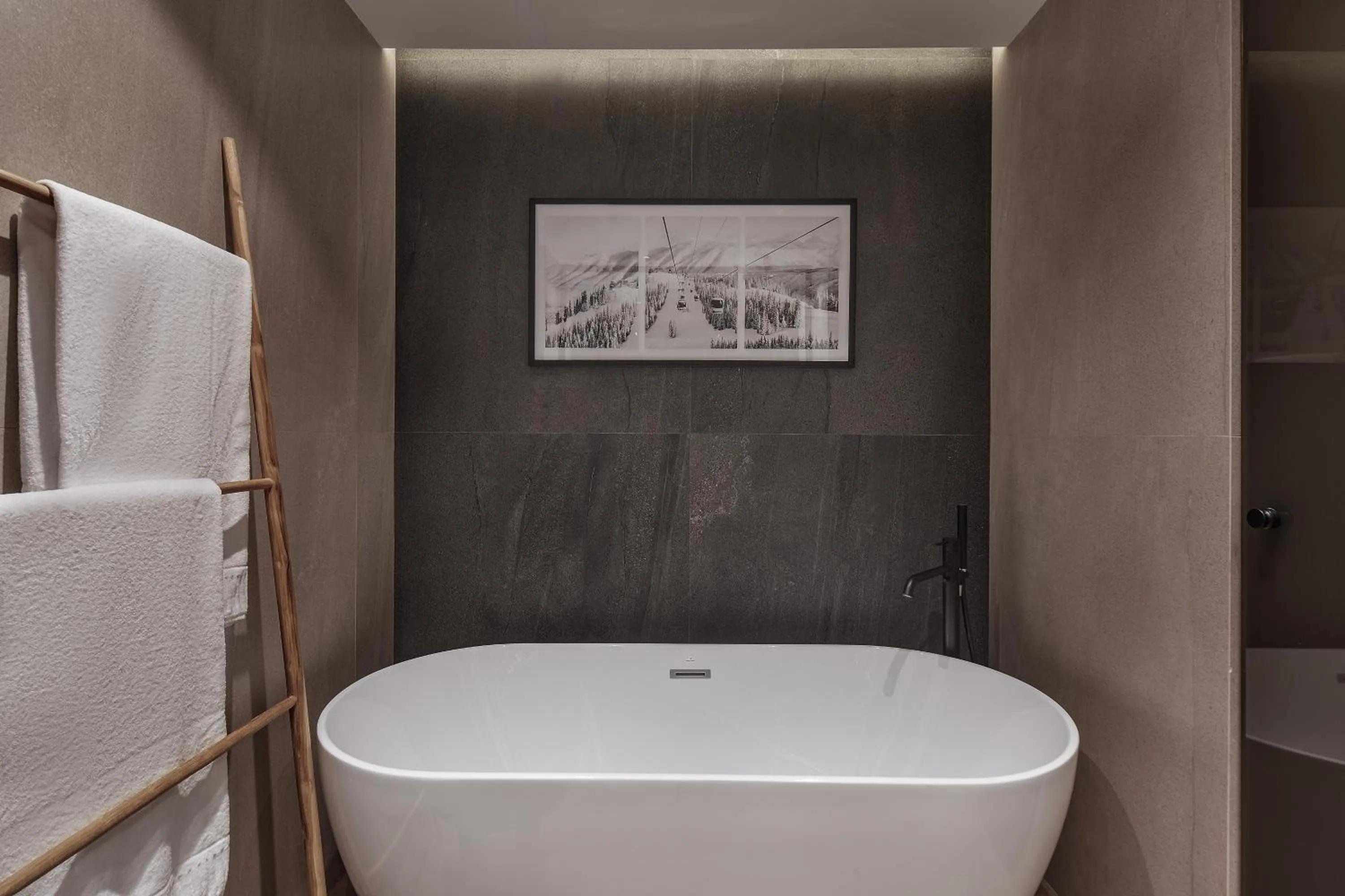 Bathroom in Hotel MIM Baqueira Luxury & SPA