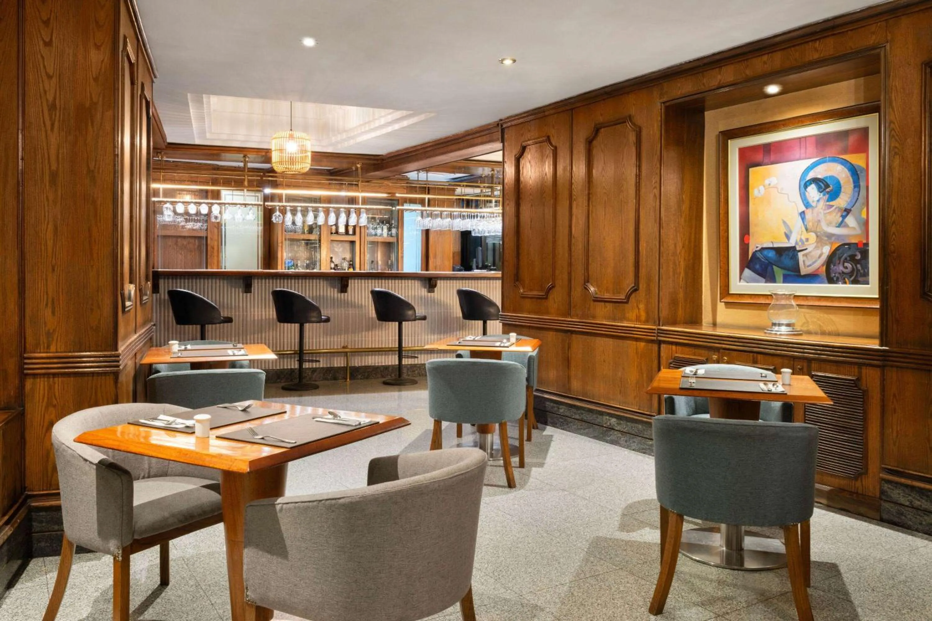 Lounge or bar in Wyndham Garden Santiago Kennedy