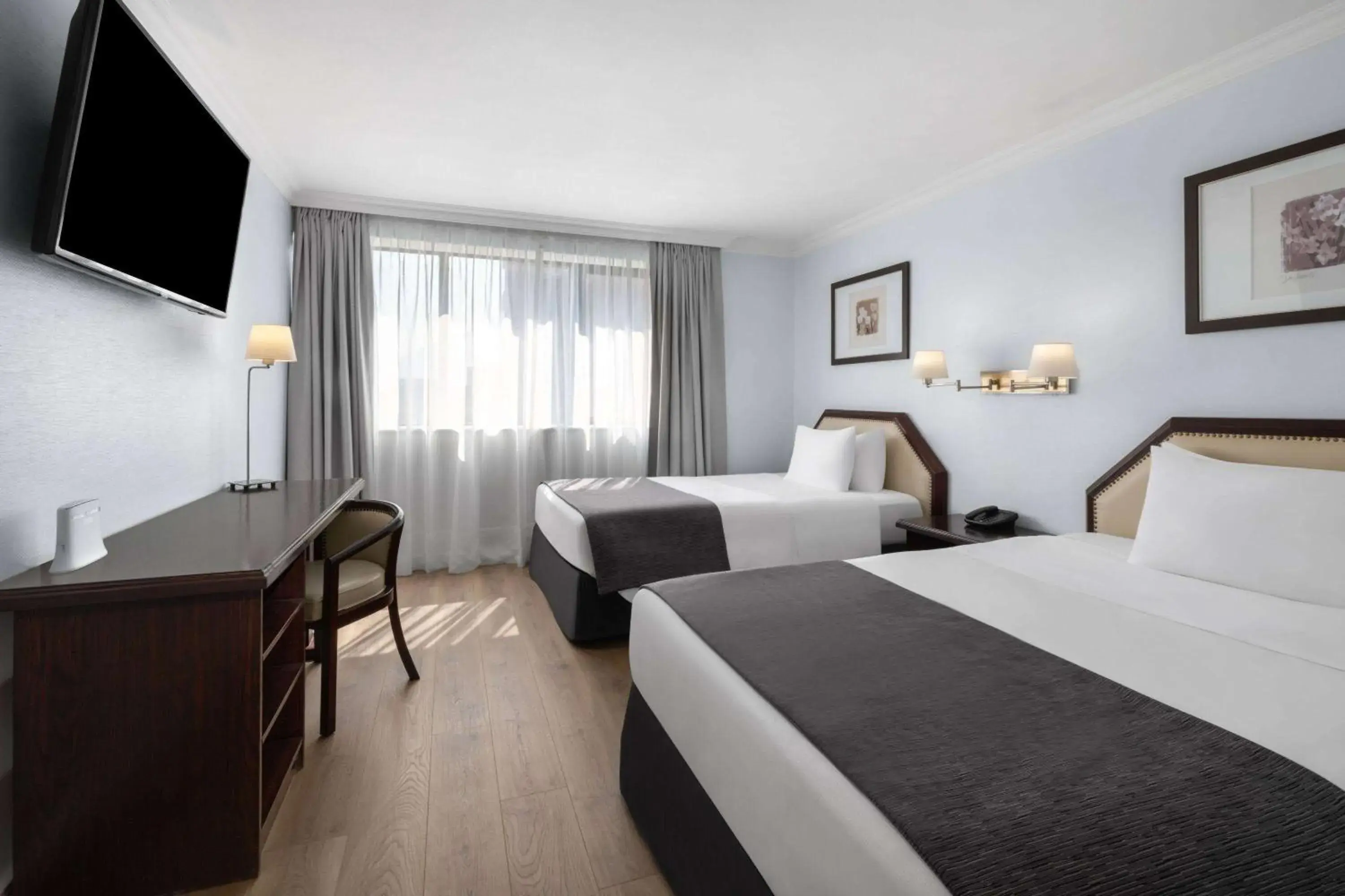 Standard Queen Room with Two Queen Beds, Non-Smoking in Wyndham Garden Santiago Kennedy Standard Queen Room with Two Queen Beds, Non-Smoking in Wyndham Garden Santiago Kennedy