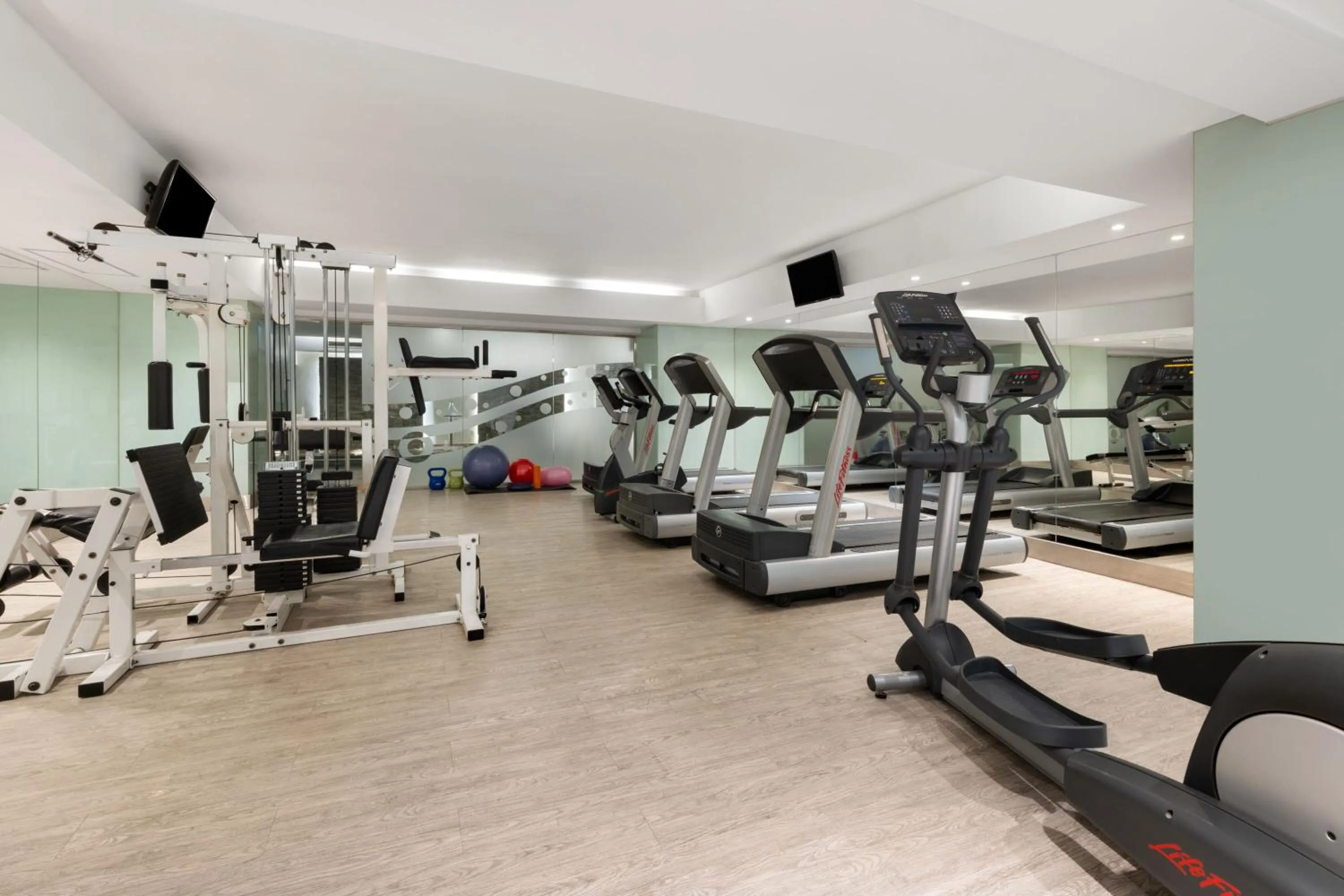Fitness centre/facilities in Wyndham Garden Santiago Kennedy