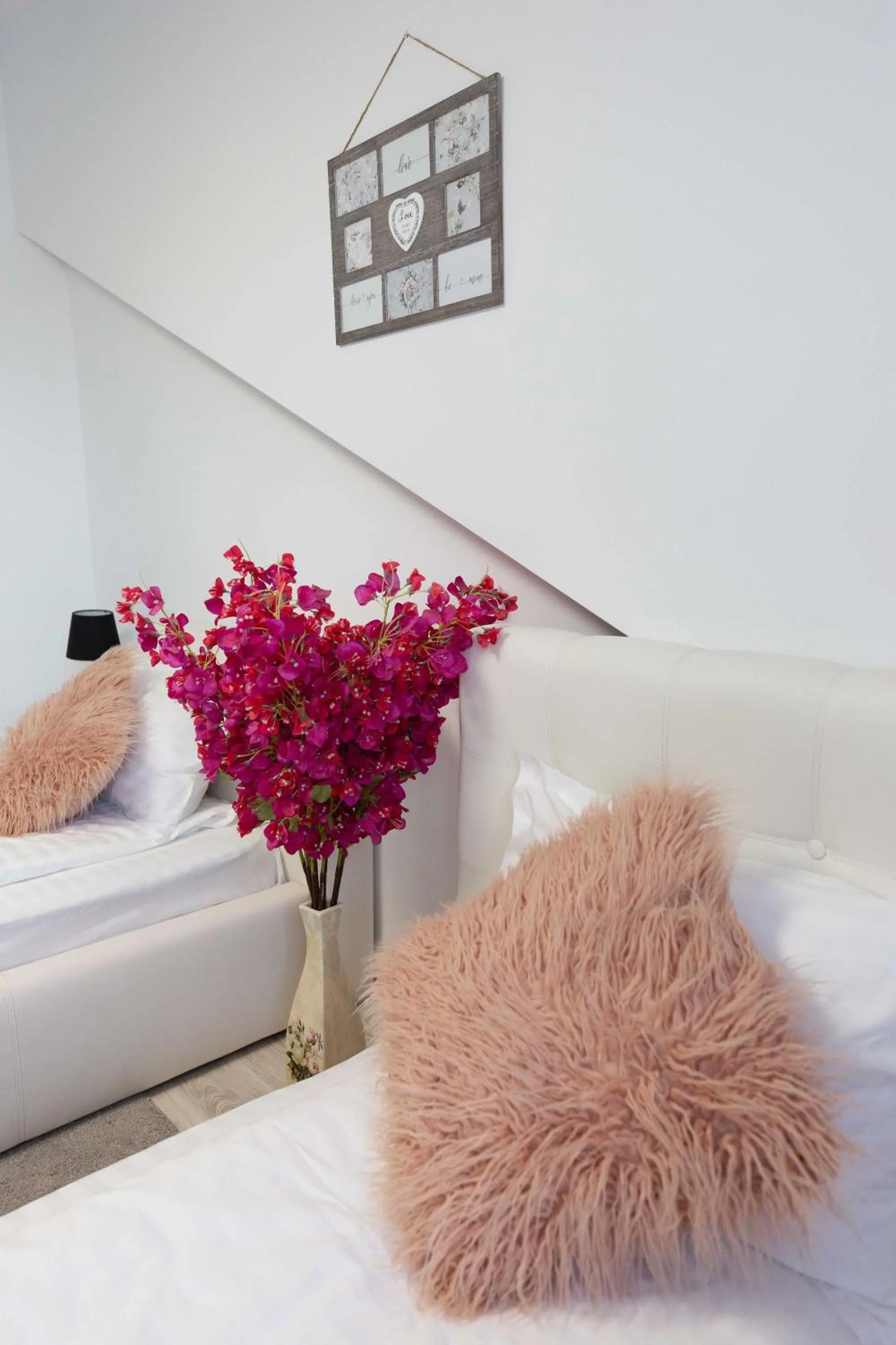 Bed in Hotel Evianne Boutique