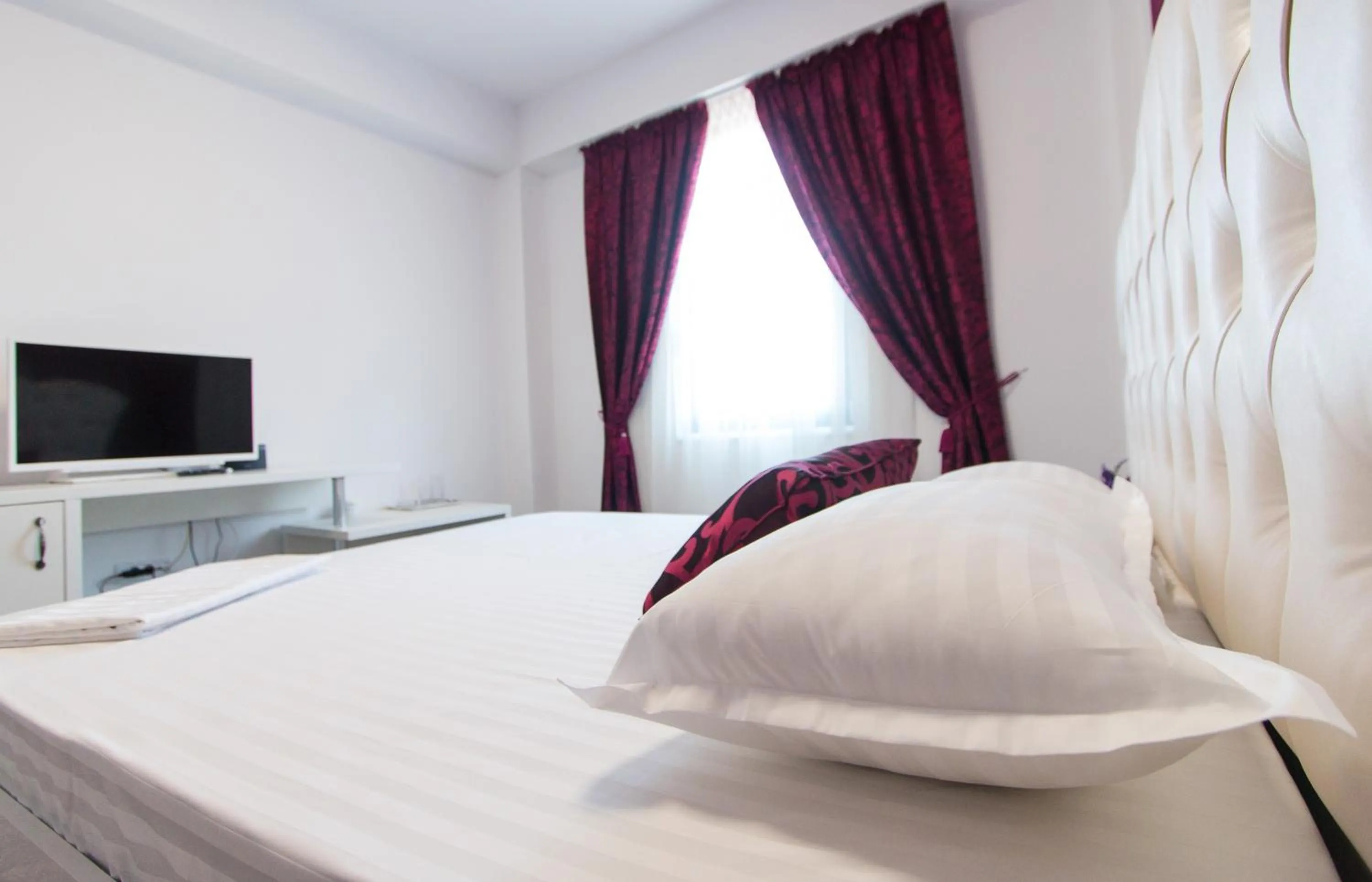 Photo of the whole room, Bed in Hotel Evianne Boutique