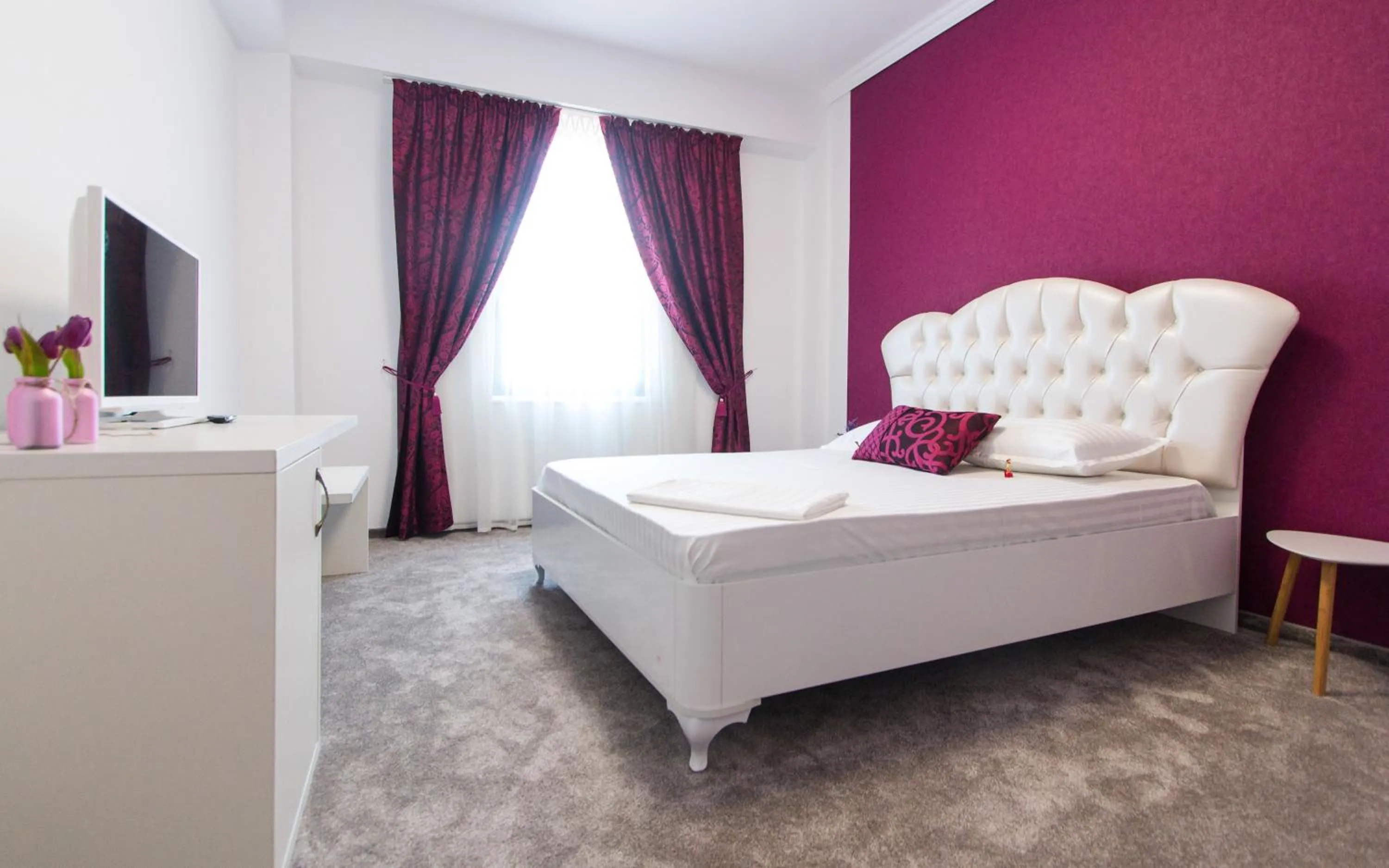 Photo of the whole room, Bed in Hotel Evianne Boutique