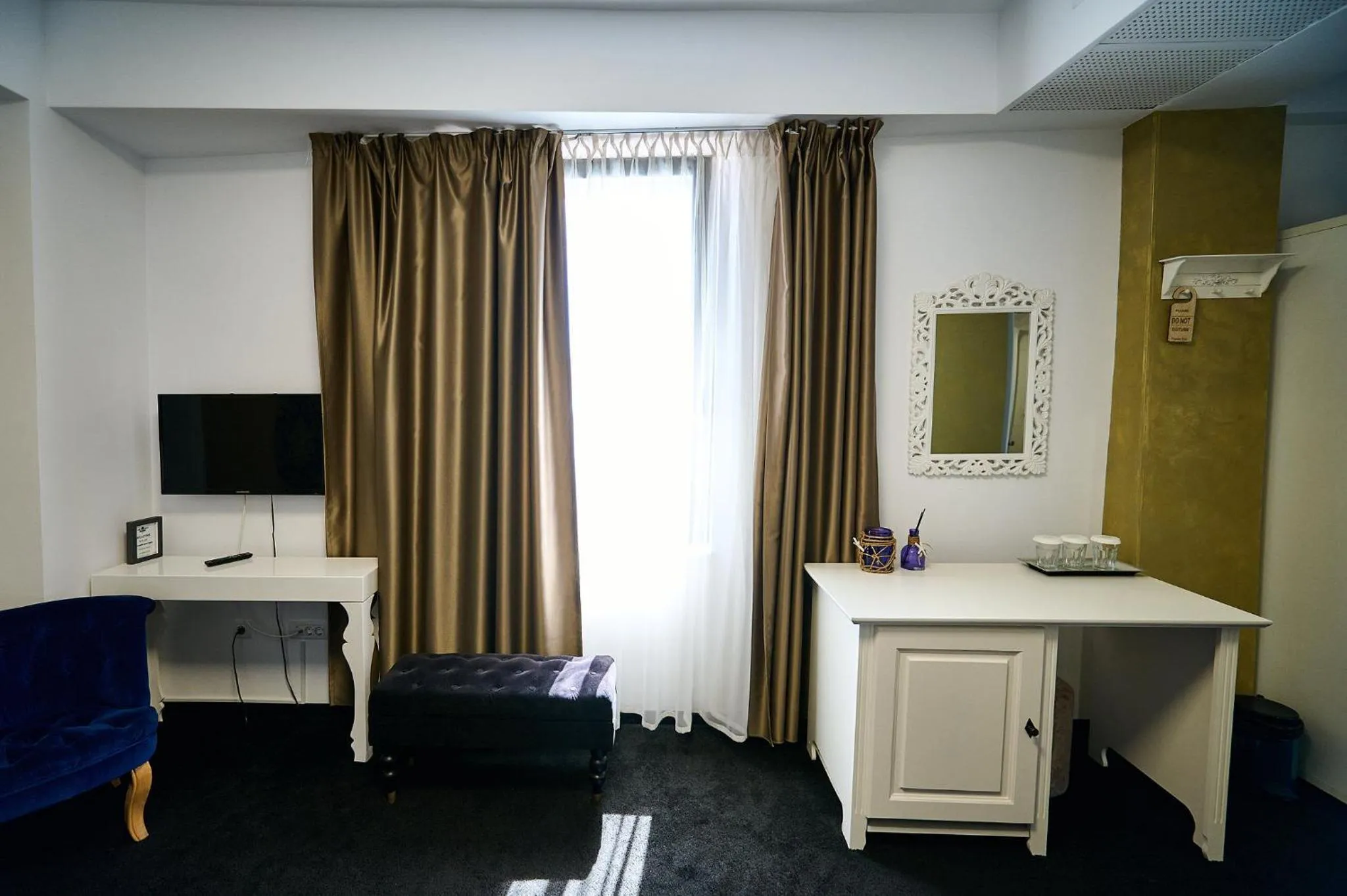 TV and multimedia in Hotel Evianne Boutique