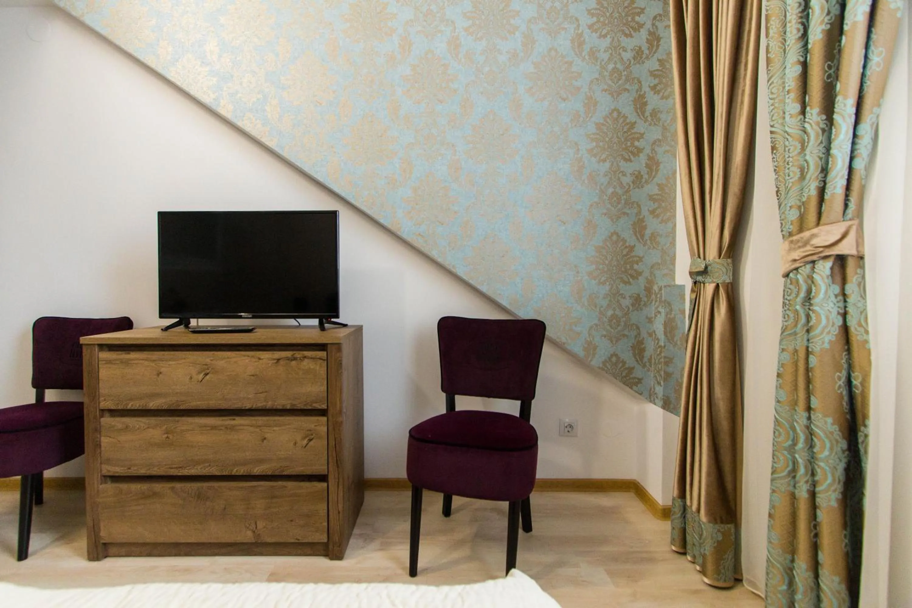 TV and multimedia in Hotel Evianne Boutique