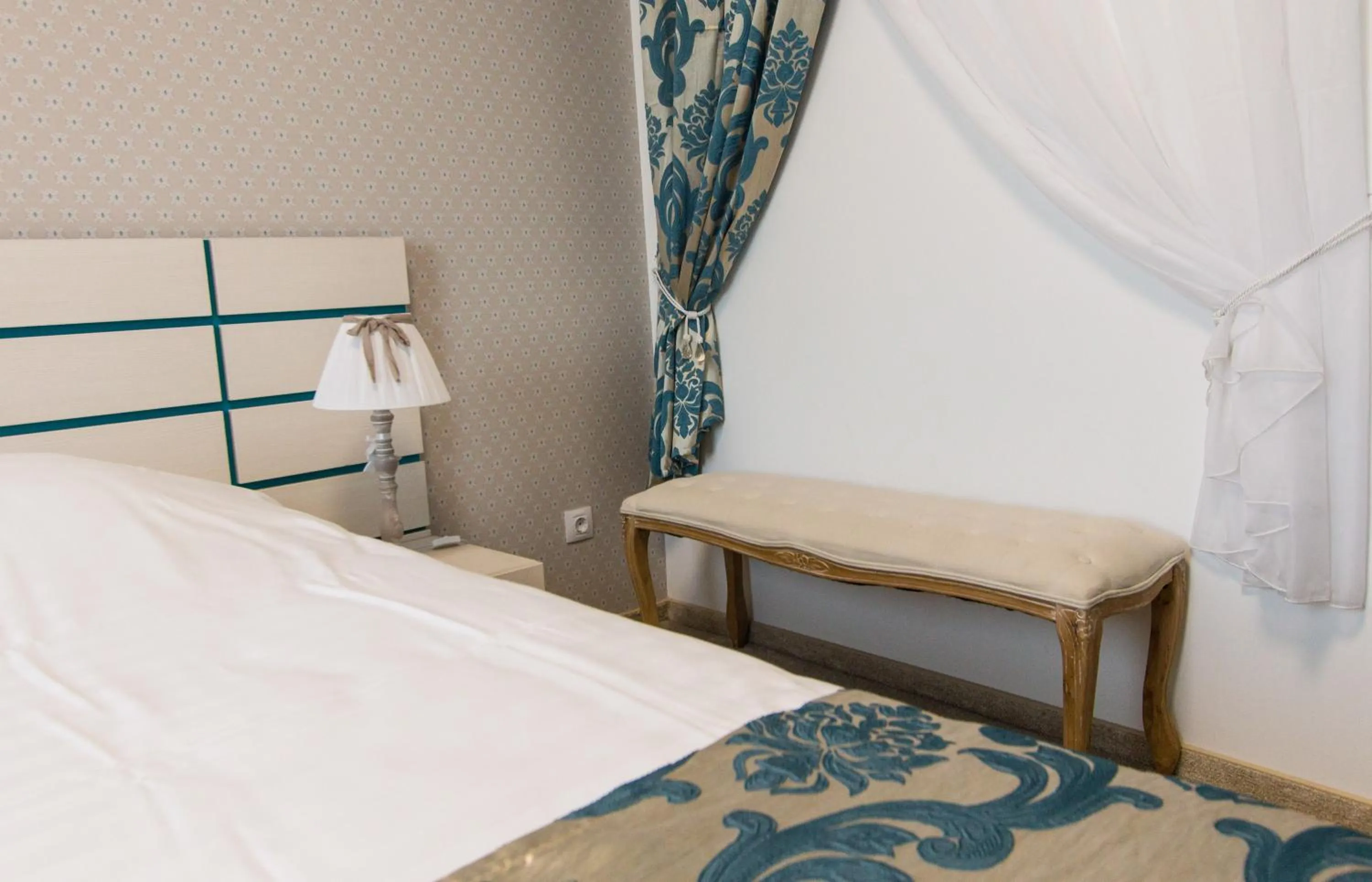 Photo of the whole room, Bed in Hotel Evianne Boutique