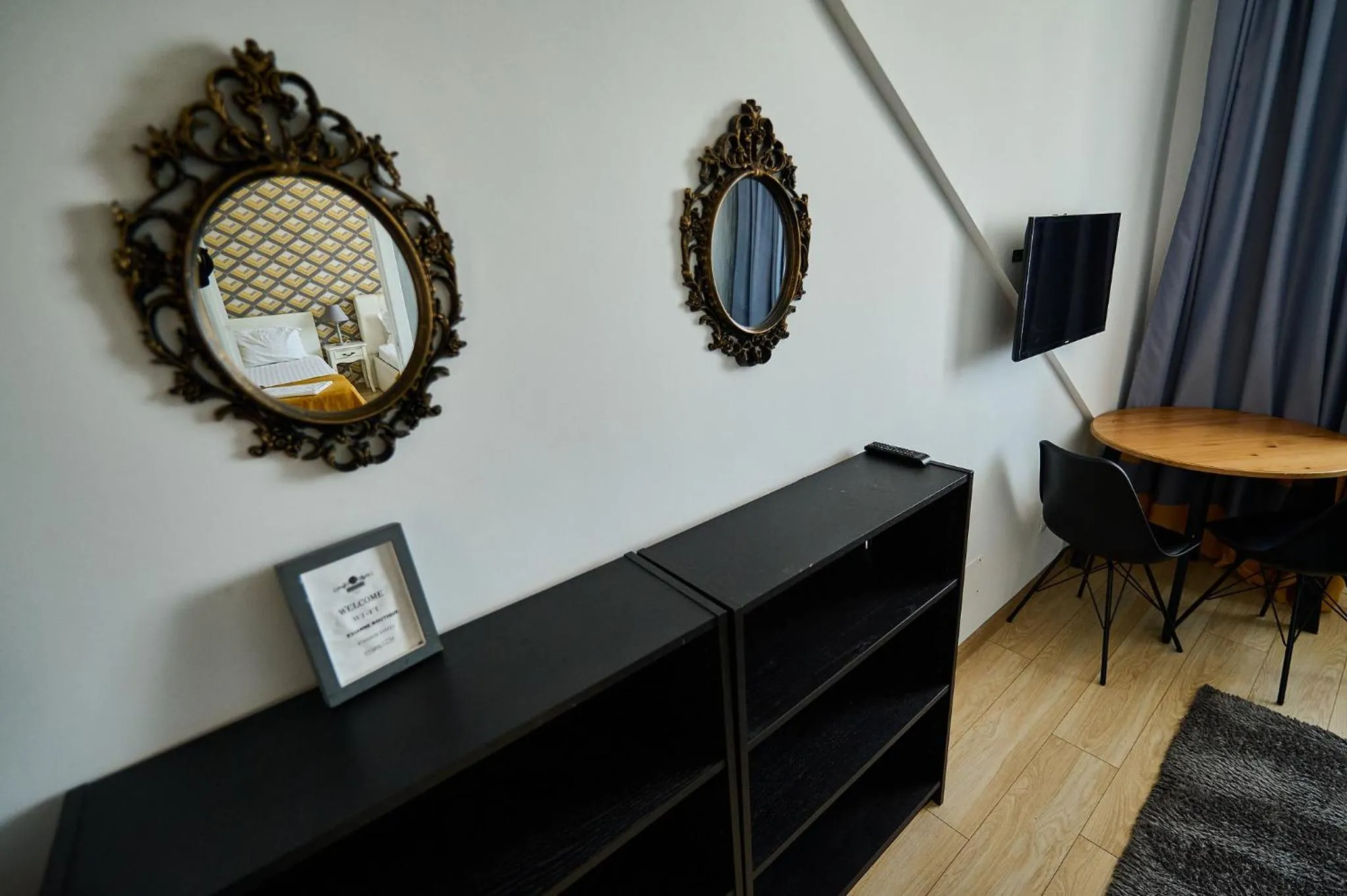 TV and multimedia in Hotel Evianne Boutique