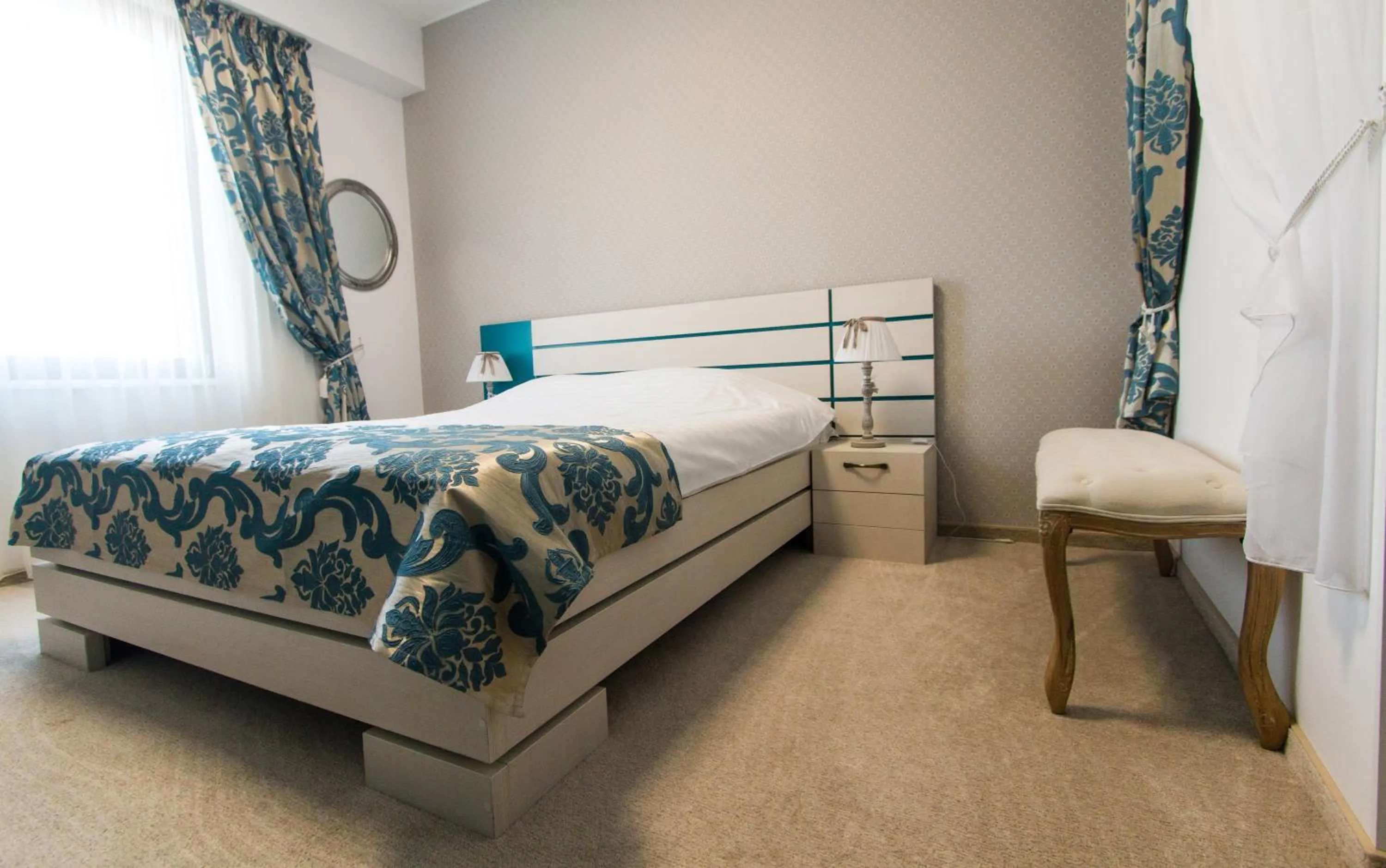 Photo of the whole room, Bed in Hotel Evianne Boutique