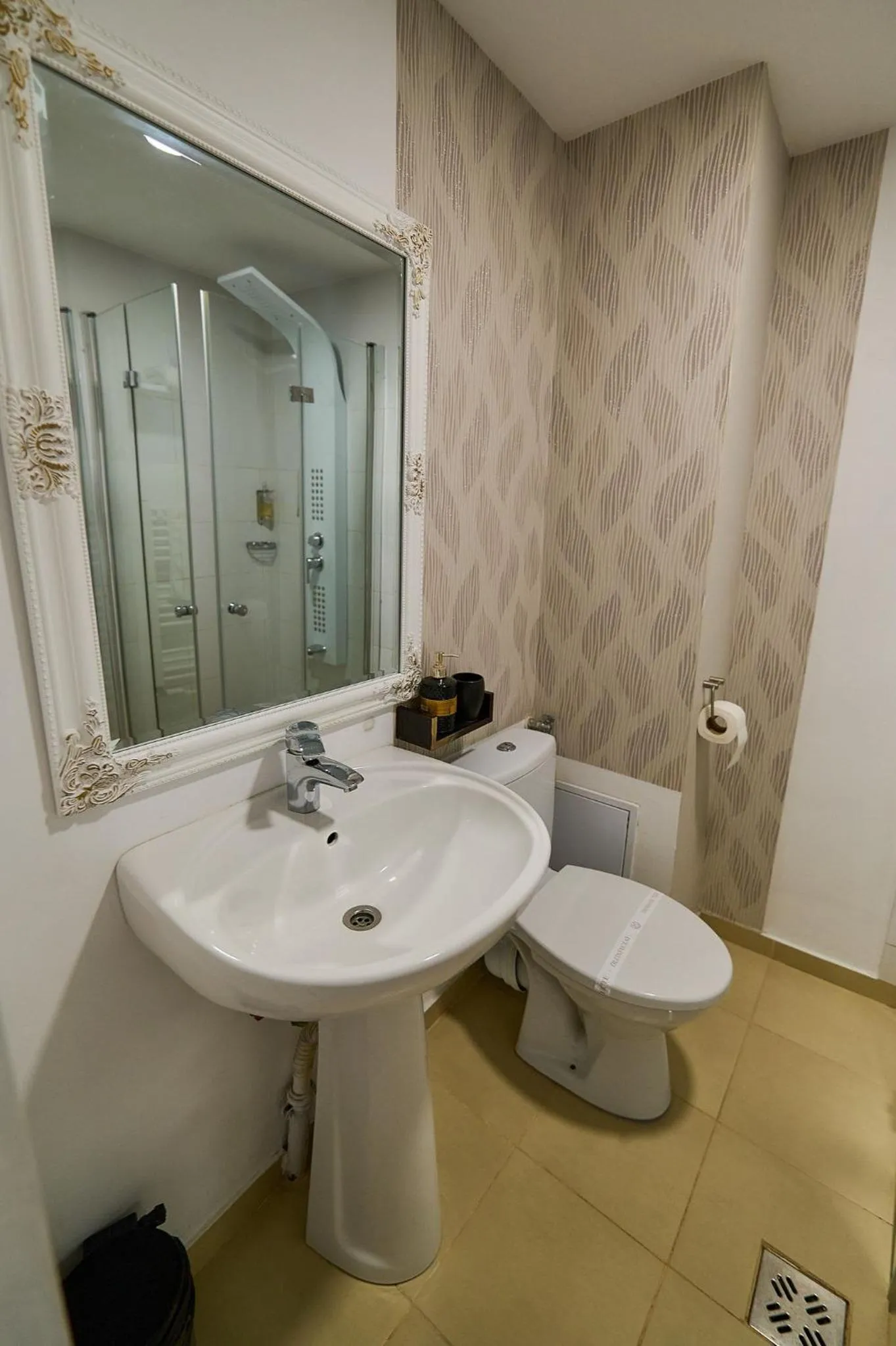 Bathroom in Hotel Evianne Boutique