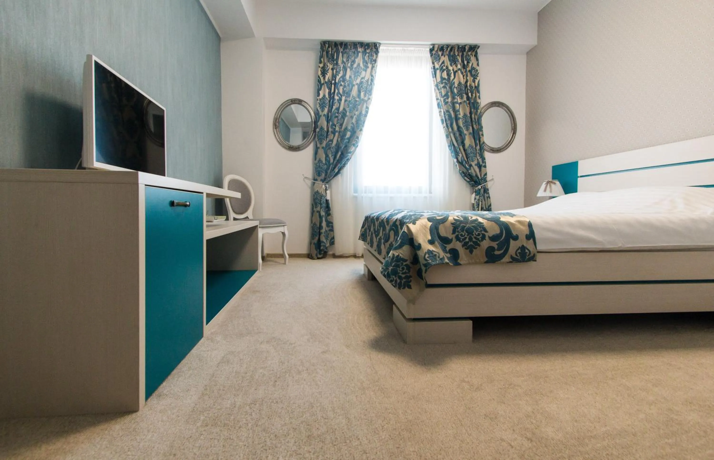 Photo of the whole room, Bed in Hotel Evianne Boutique