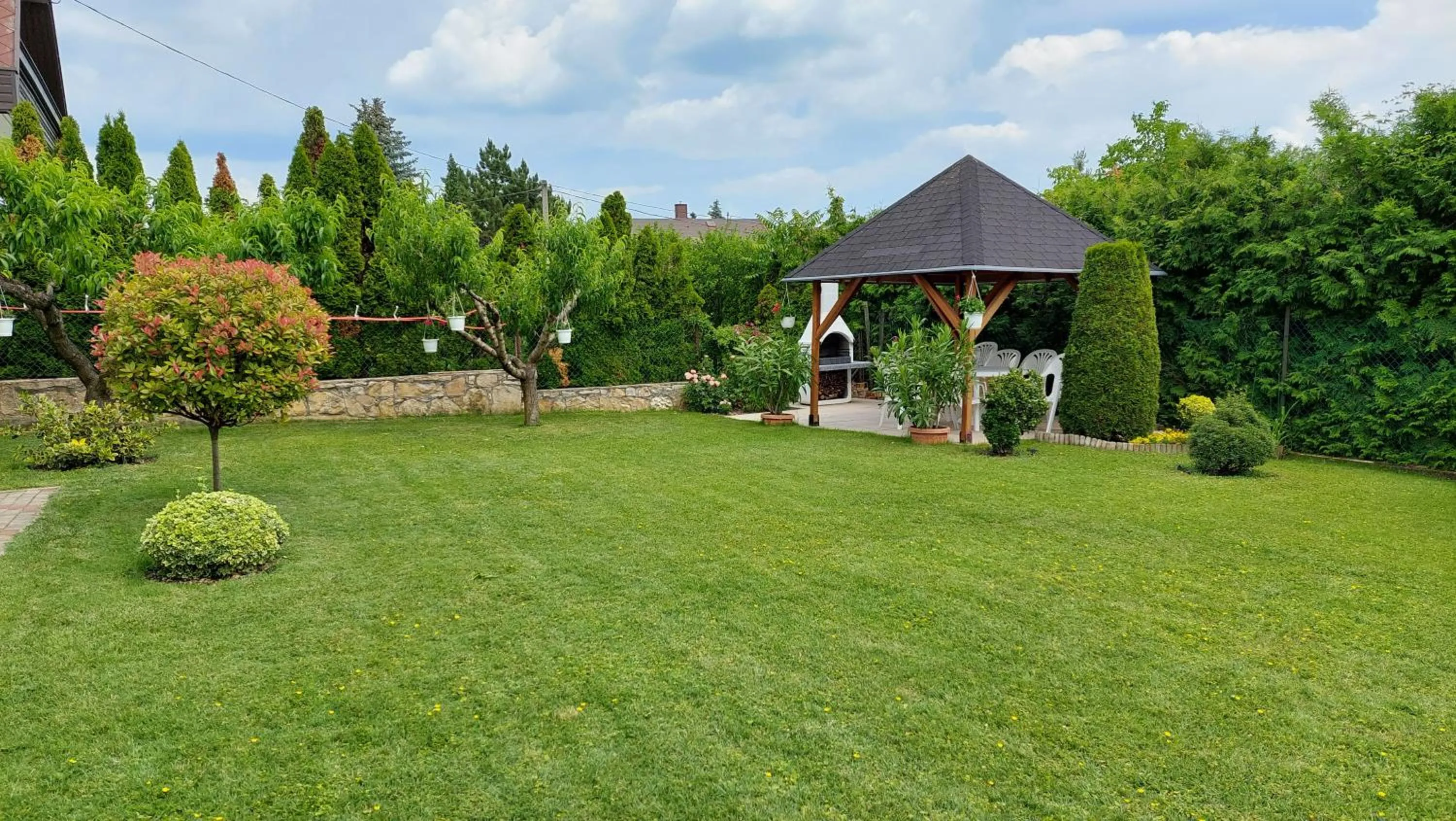 Garden in Ludika Vendégház